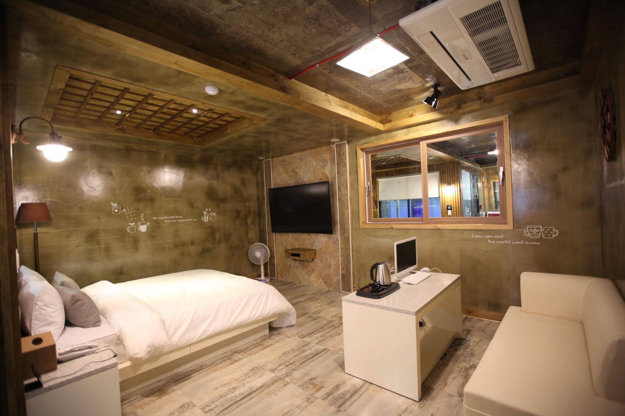 Time Hotel