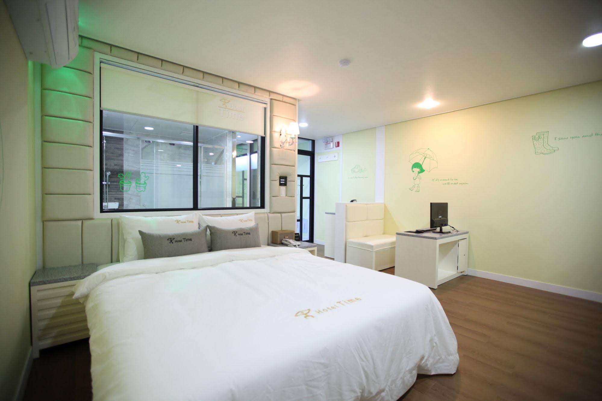 Time Hotel
