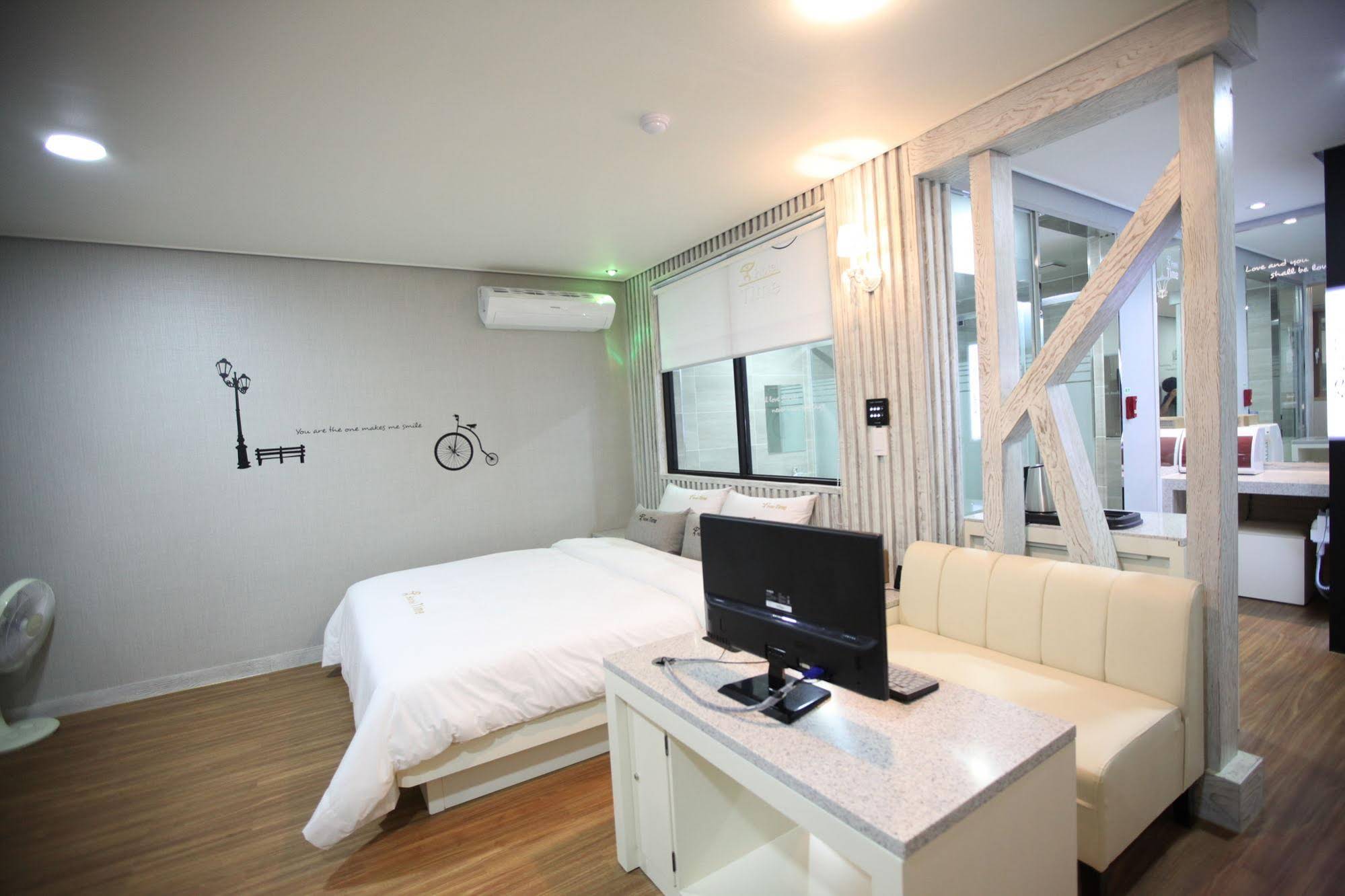 Time Hotel