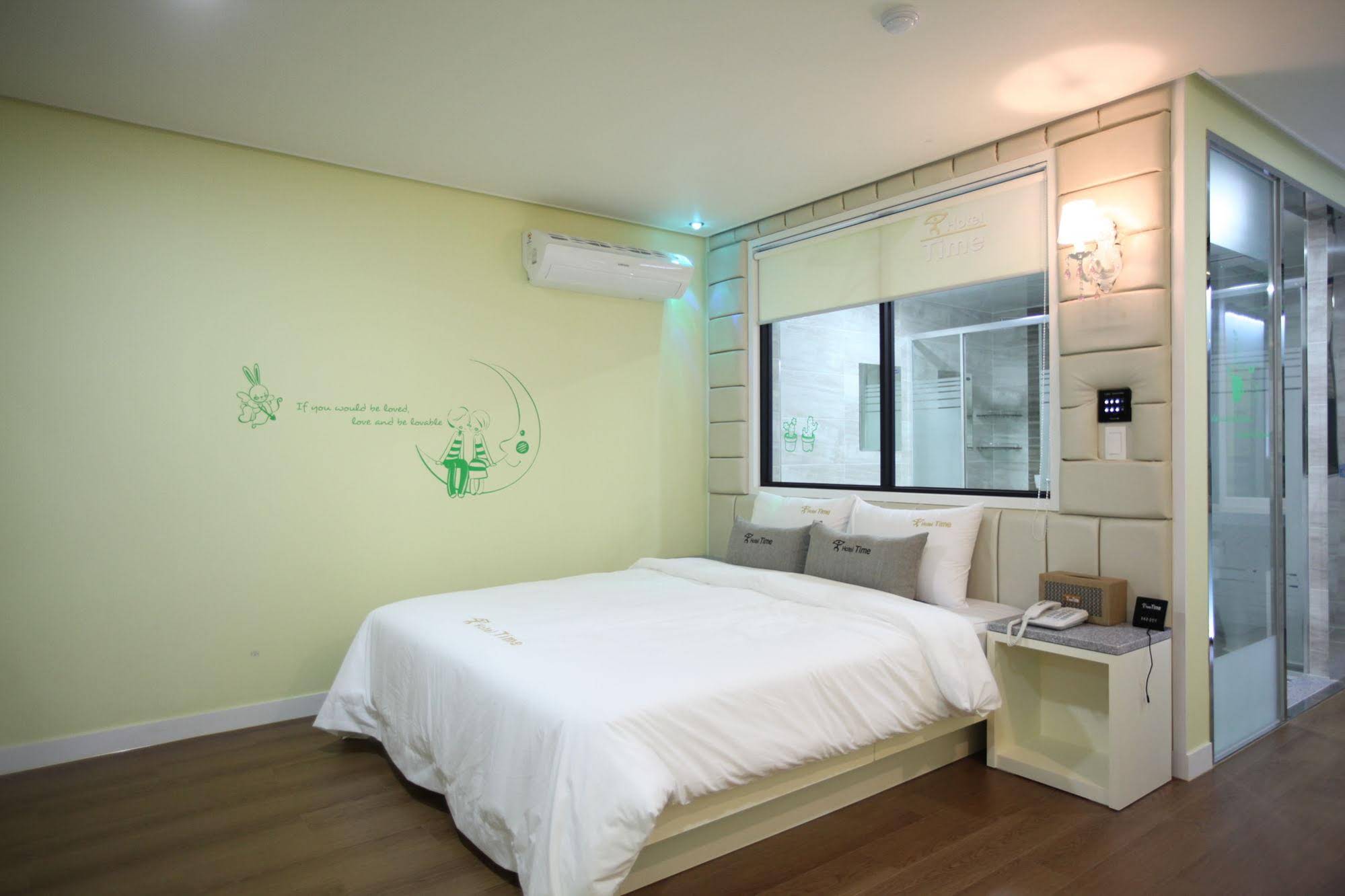 Time Hotel