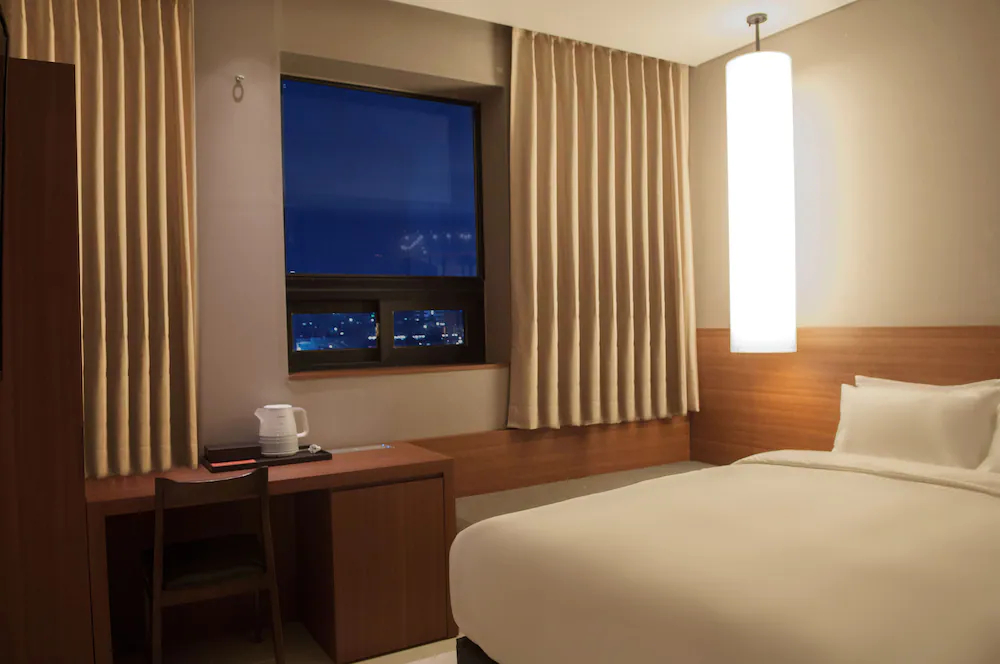 Top Cloud Hotel