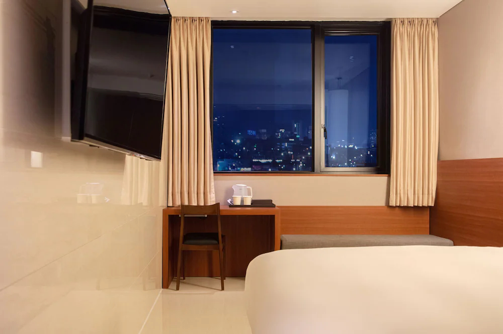 Top Cloud Hotel