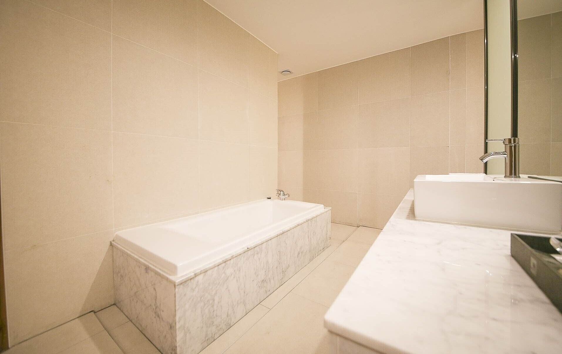 Wall Hotel Cheonan Cheongsu