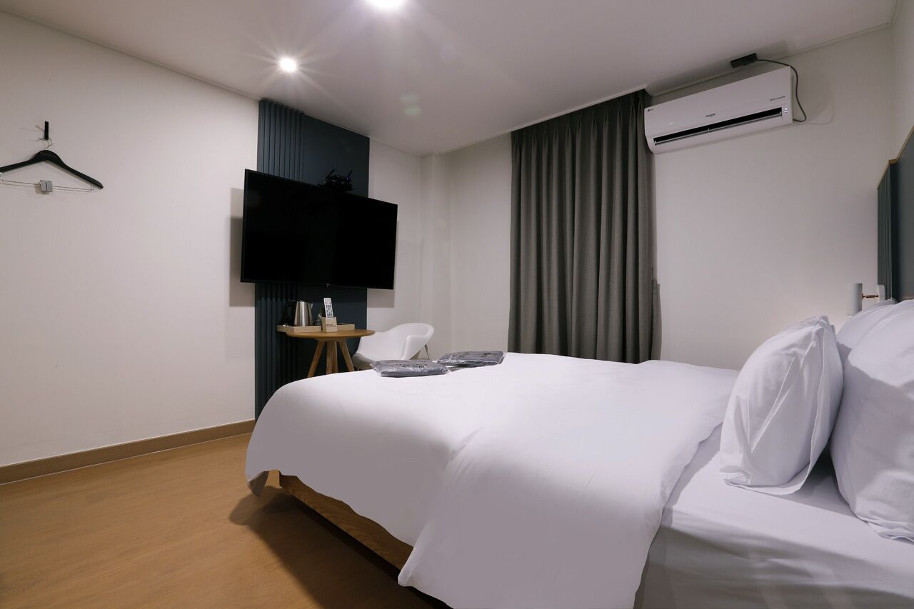 Cheongju Hotel Dictionary