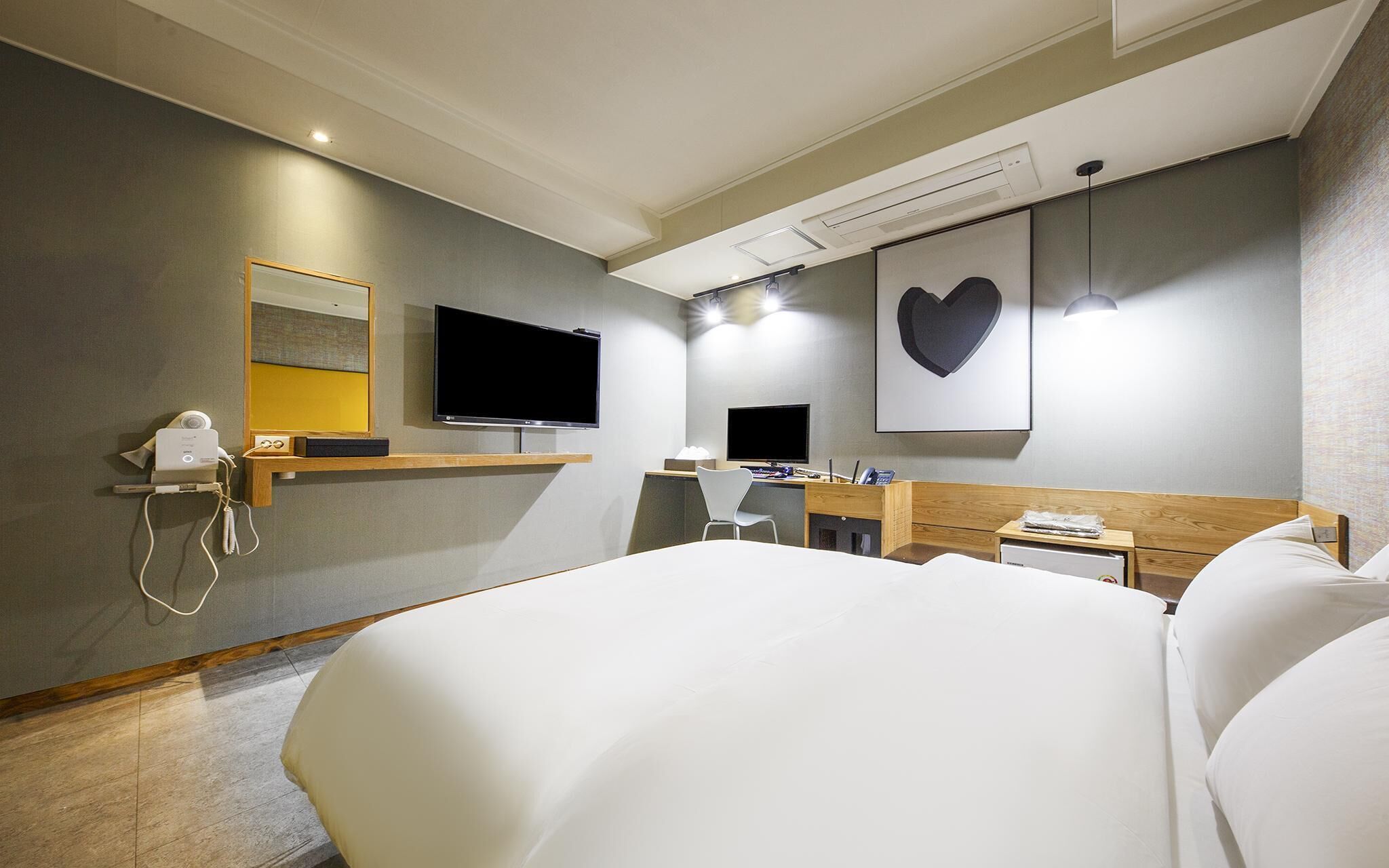 Cheongju Hotel Persona