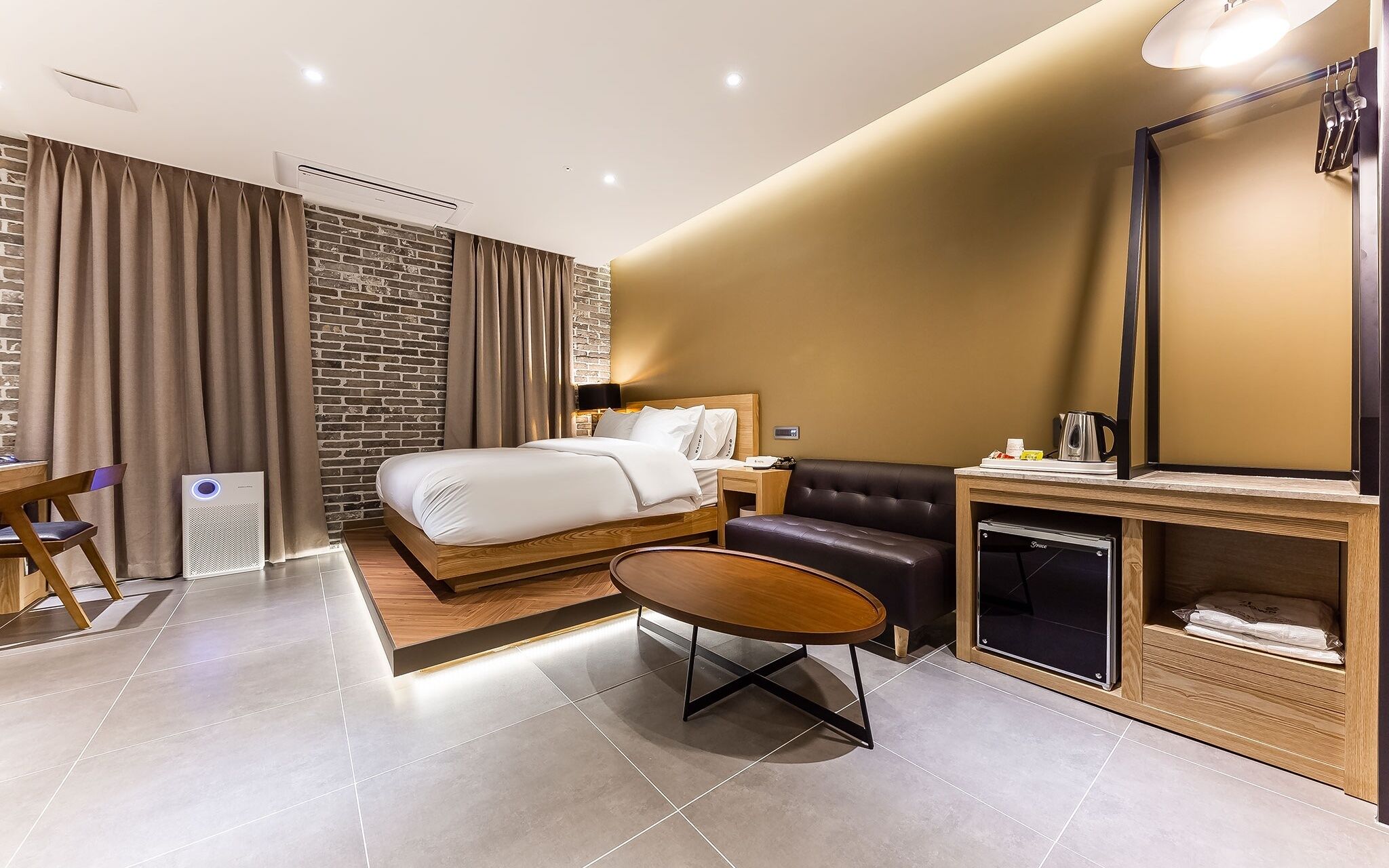 Cheongju J Hotel