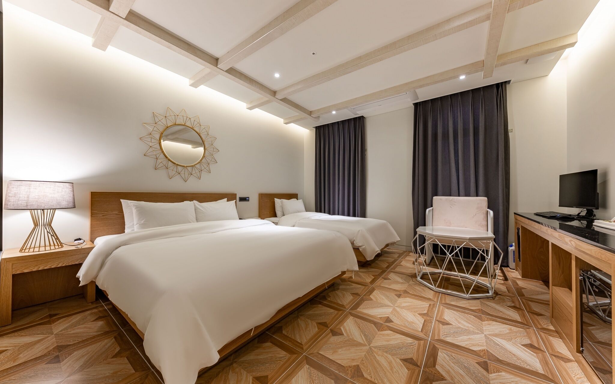 Cheongju J Hotel