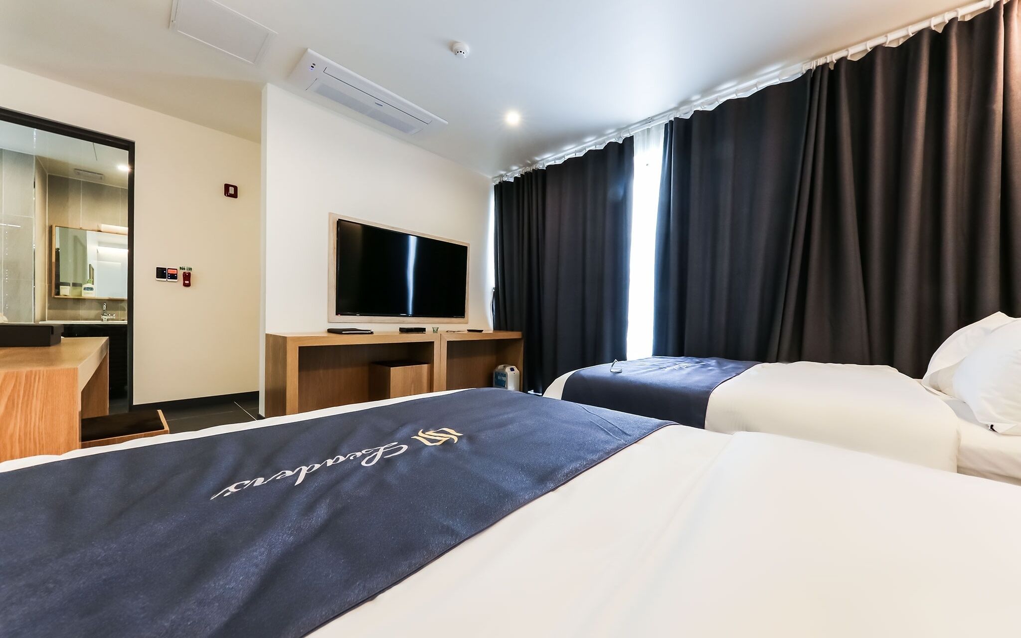 Cheongju Leaders Hotel