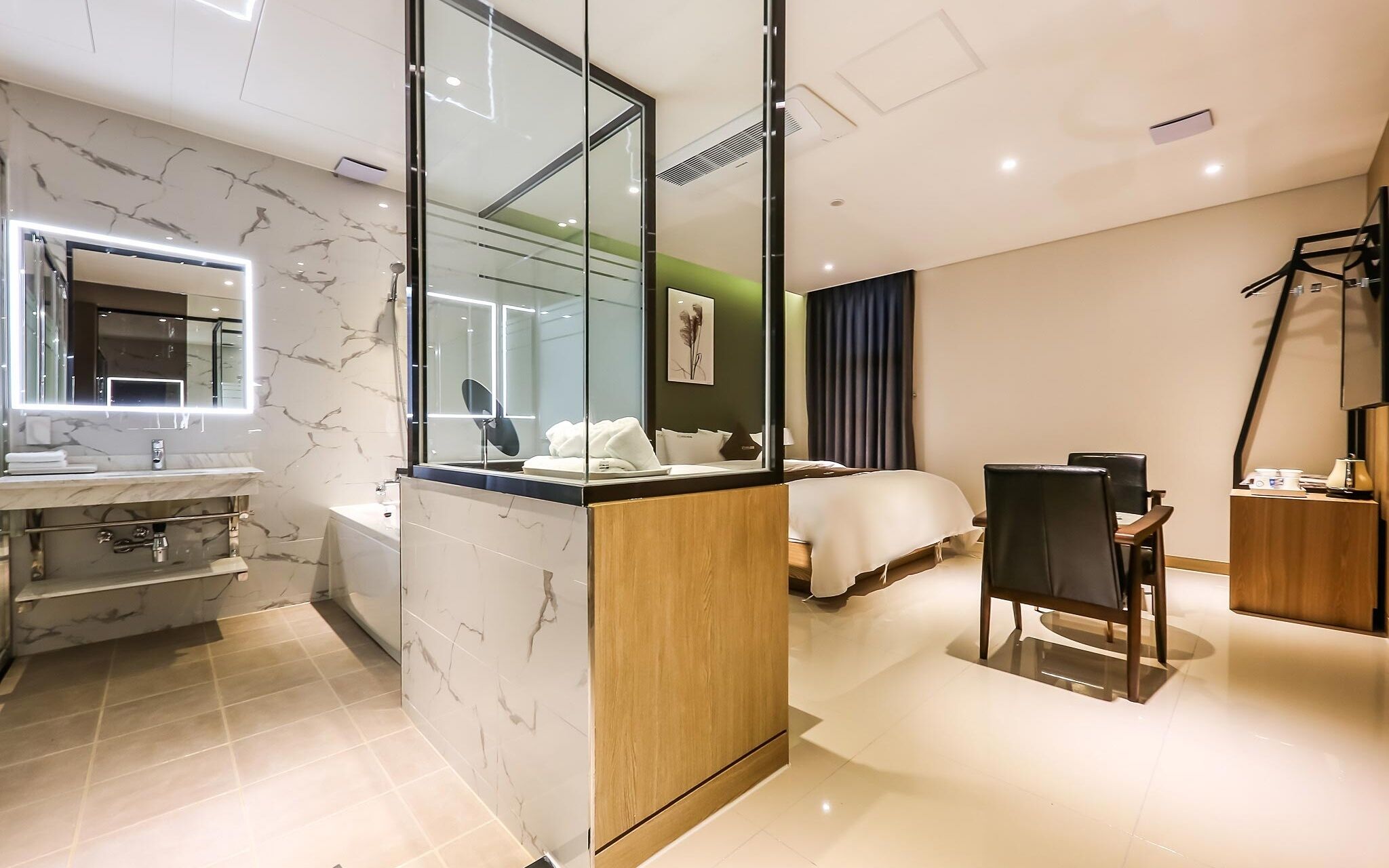 Cheongju The King Hotel