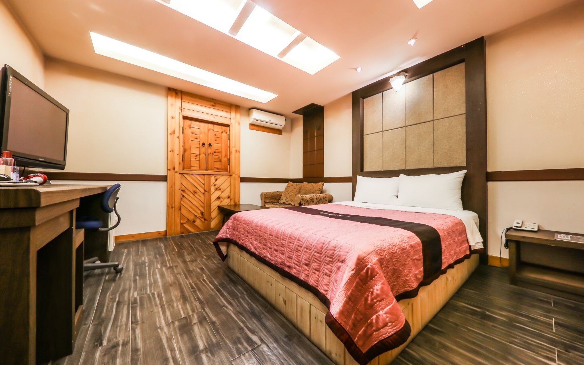 Hotel With Stay Cheong Ju