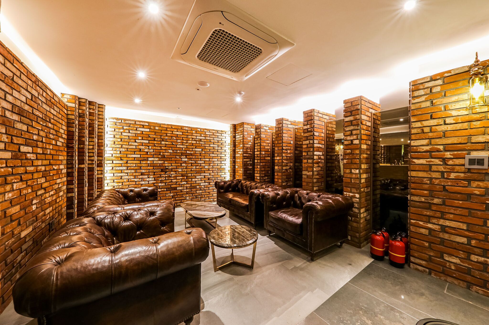 Mary Jane Hotel