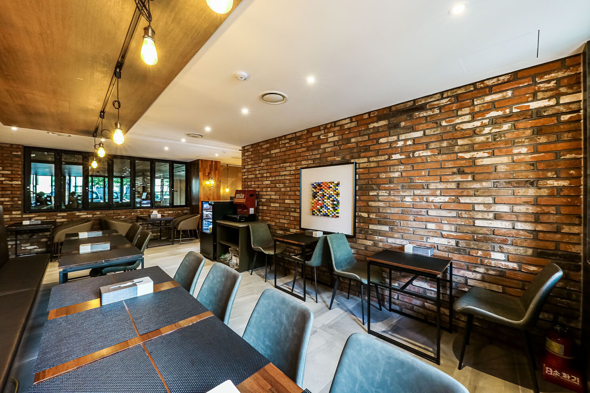 Mary Jane Hotel