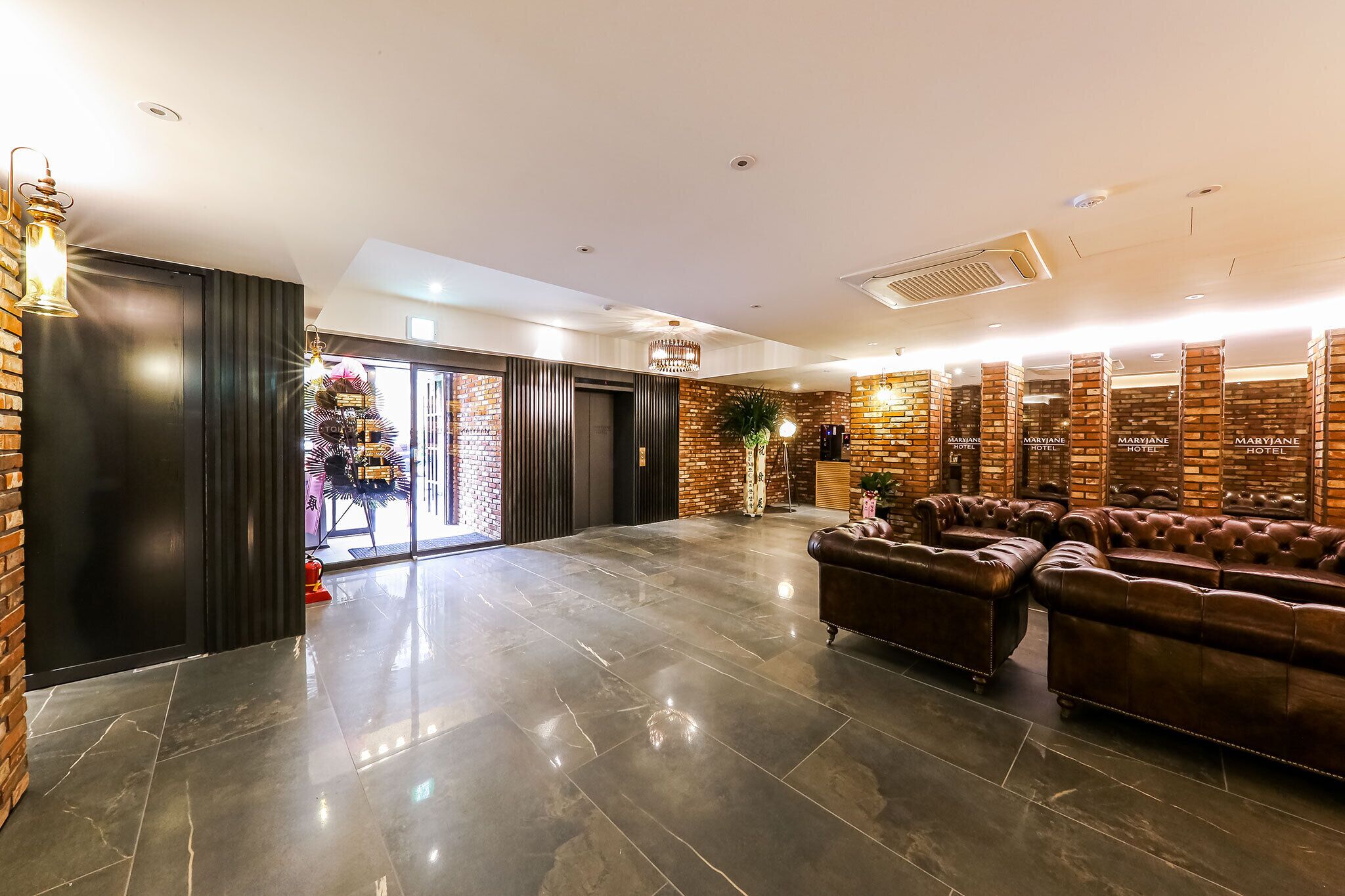 Mary Jane Hotel
