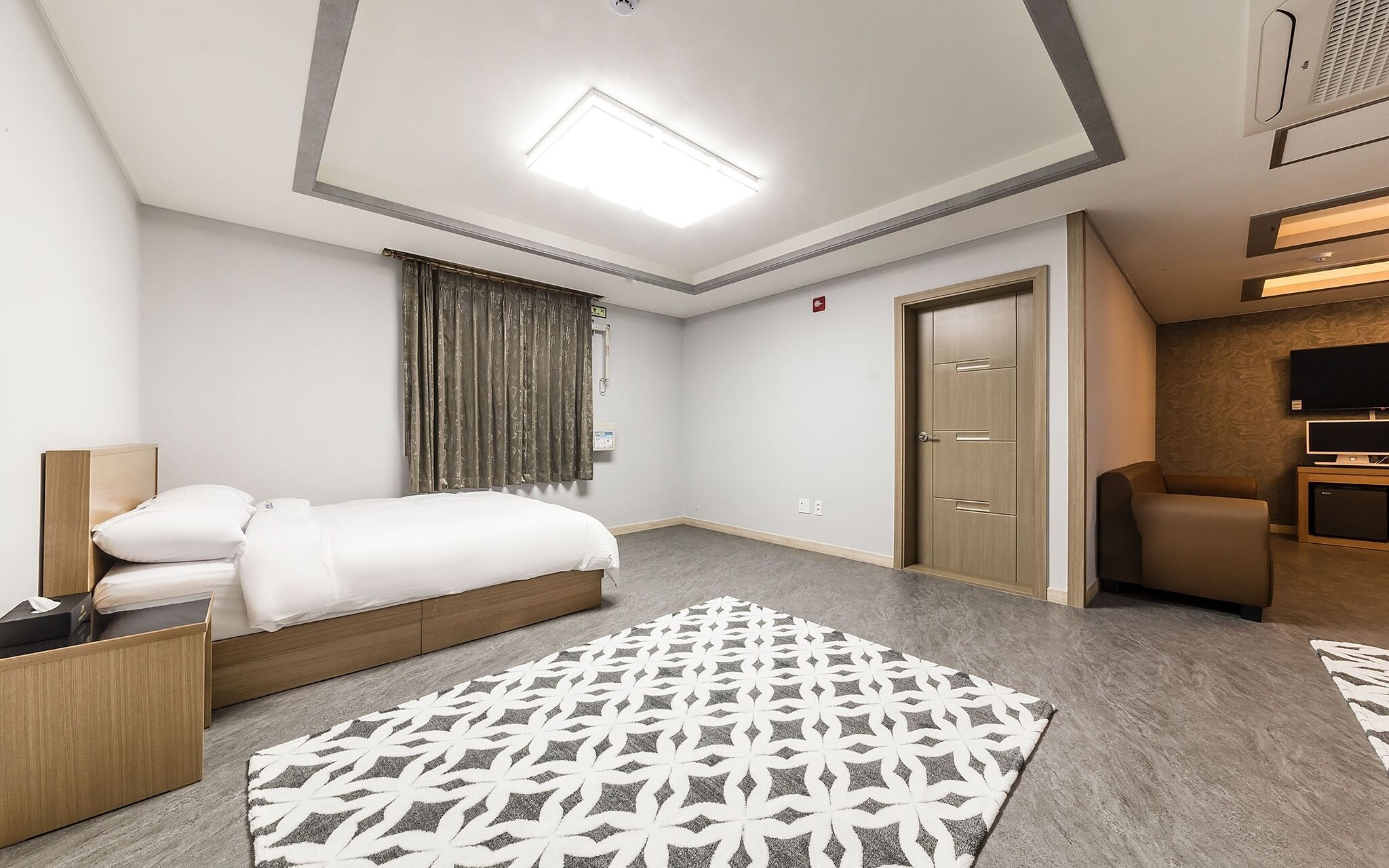Chuncheon Bomnae Motel