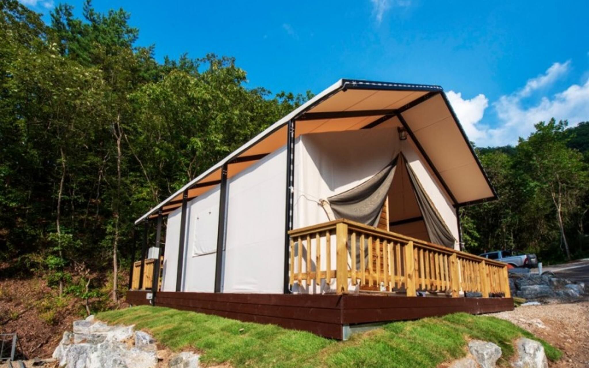 Chuncheon Buzz Glamping Pension