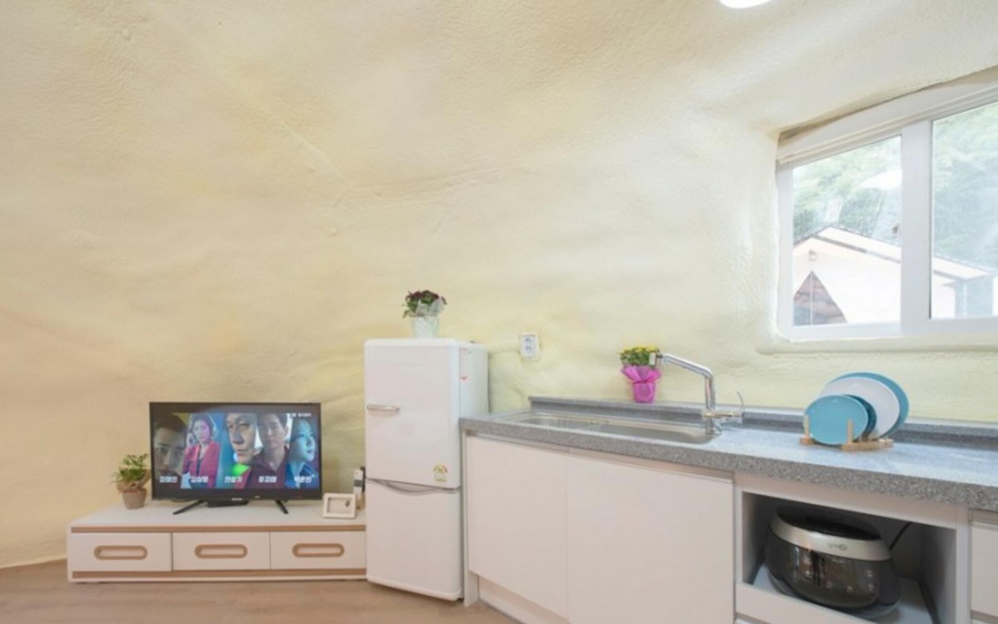 Chuncheon Buzz Glamping Pension