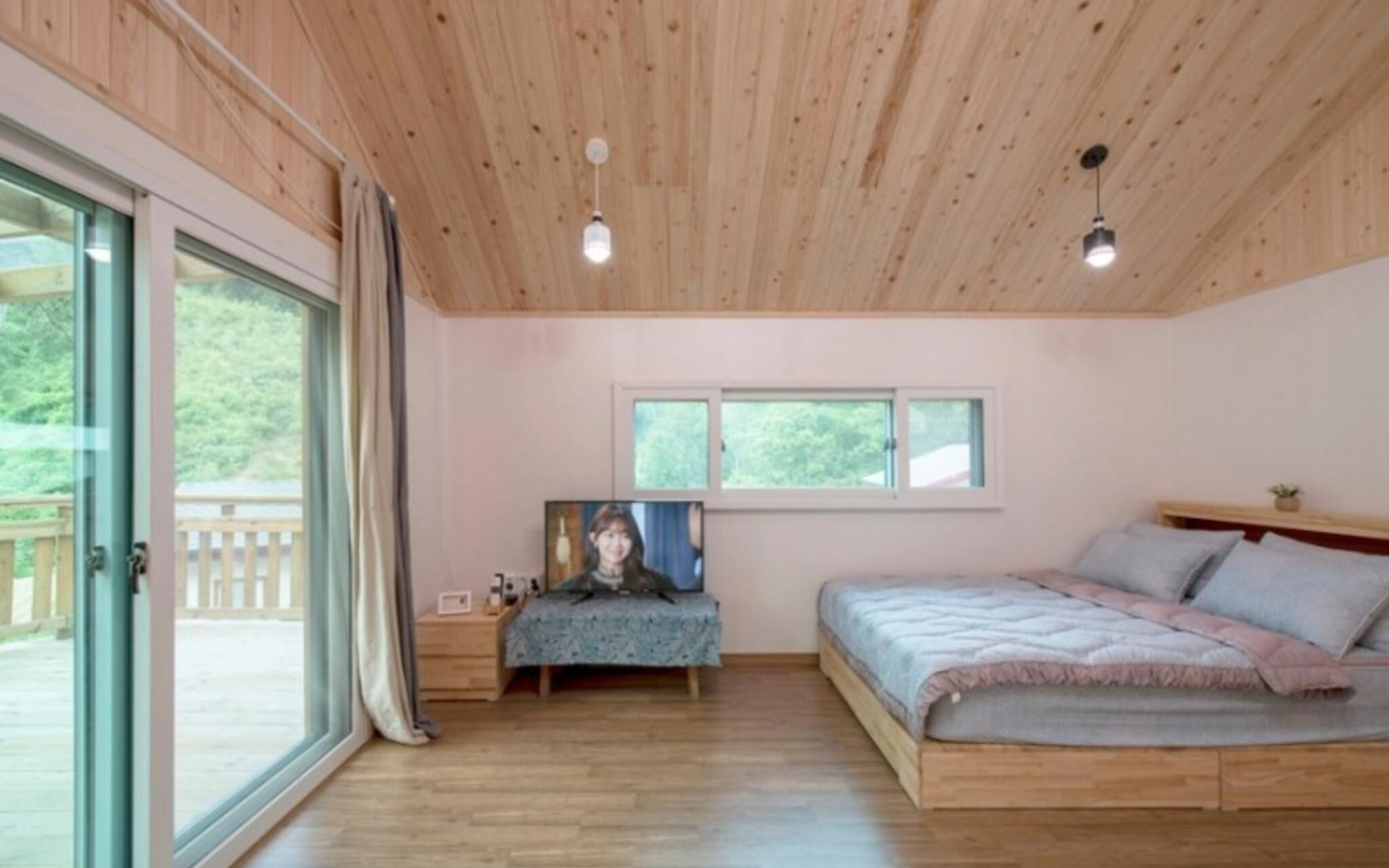 Chuncheon Buzz Glamping Pension