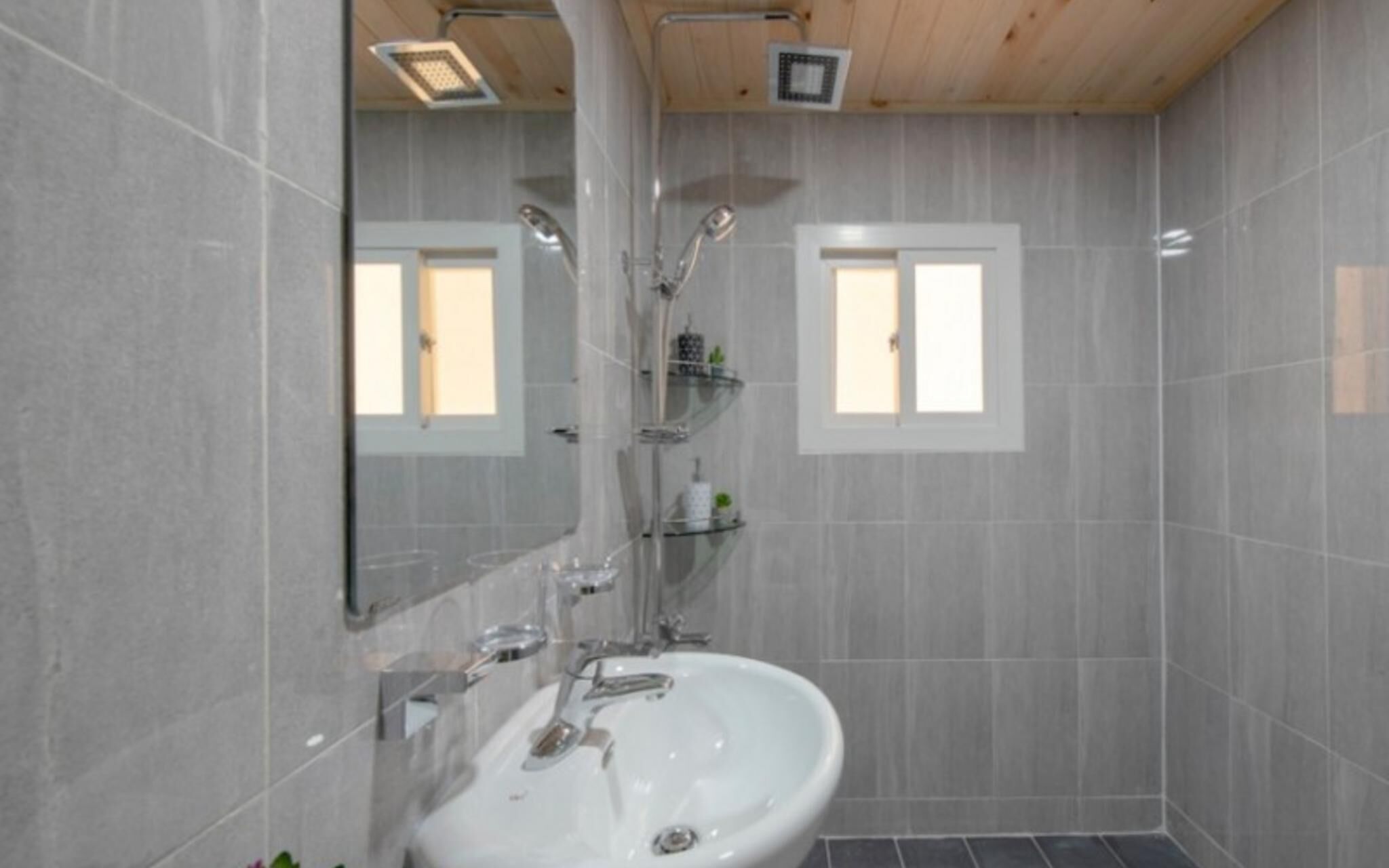 Chuncheon Buzz Glamping Pension