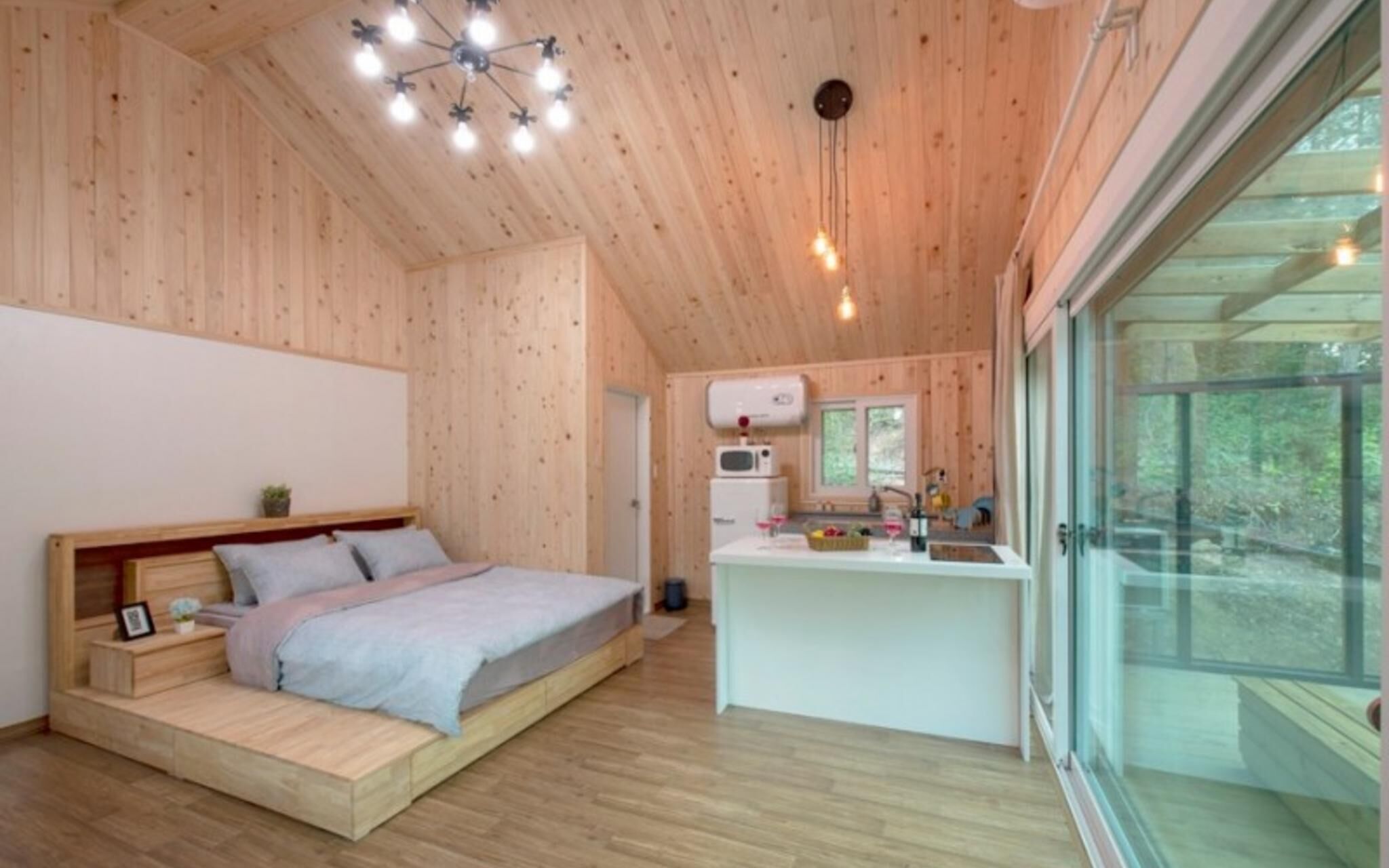 Chuncheon Buzz Glamping Pension