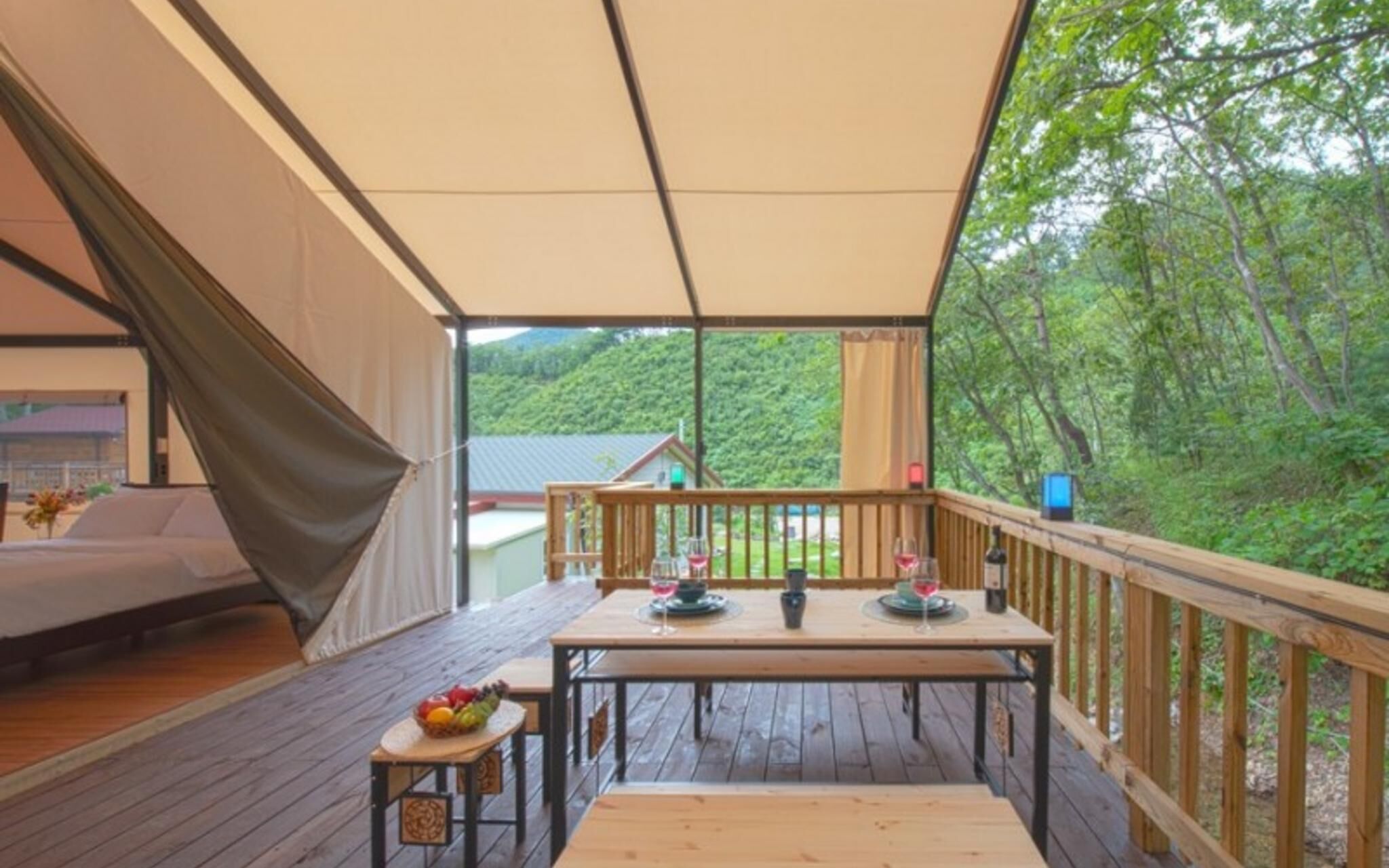 Chuncheon Buzz Glamping Pension