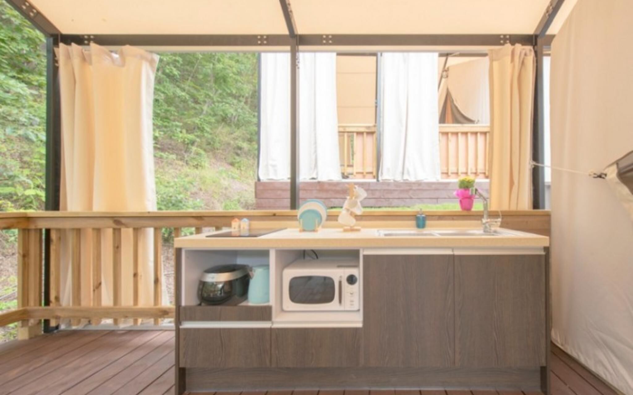 Chuncheon Buzz Glamping Pension