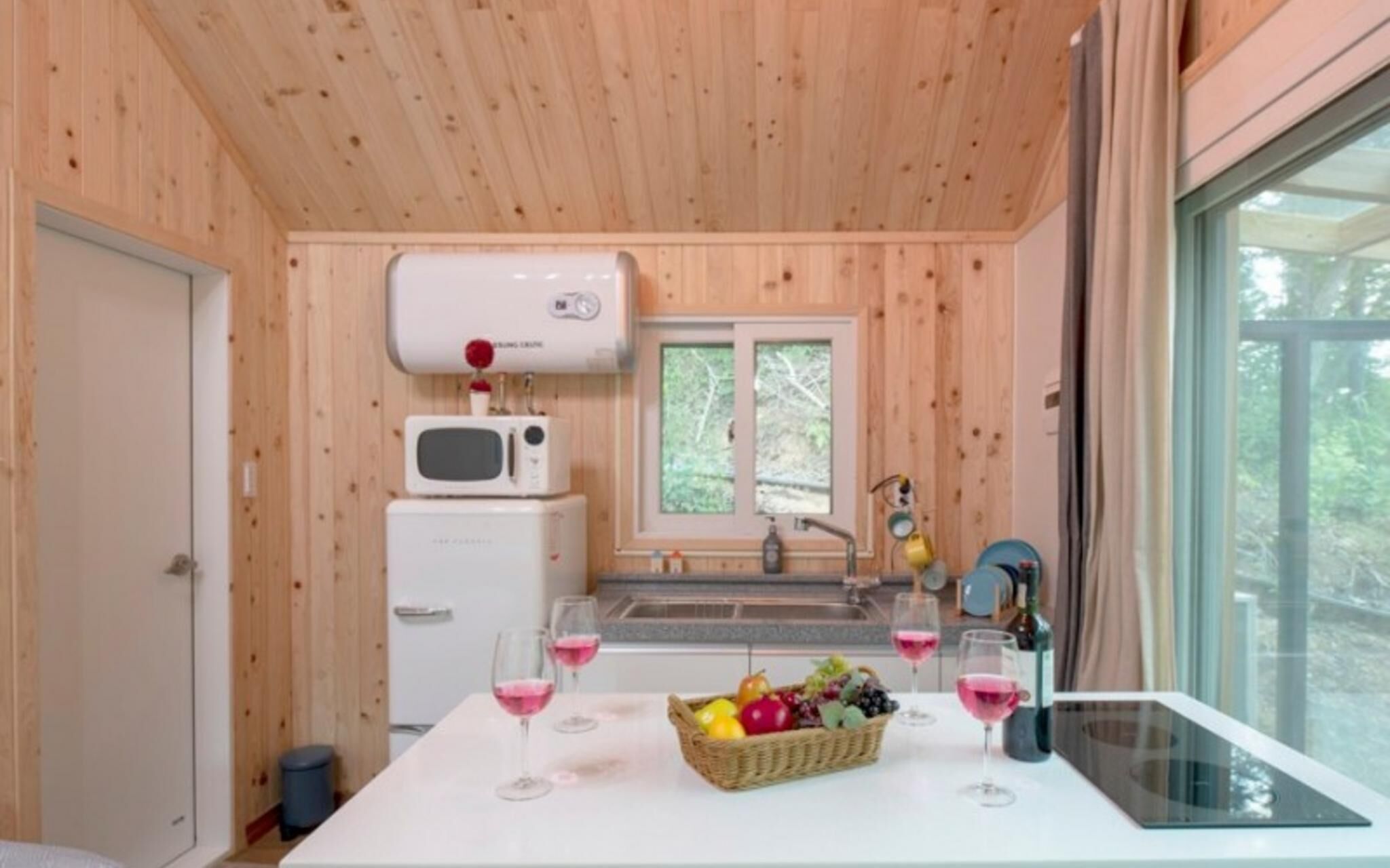 Chuncheon Buzz Glamping Pension