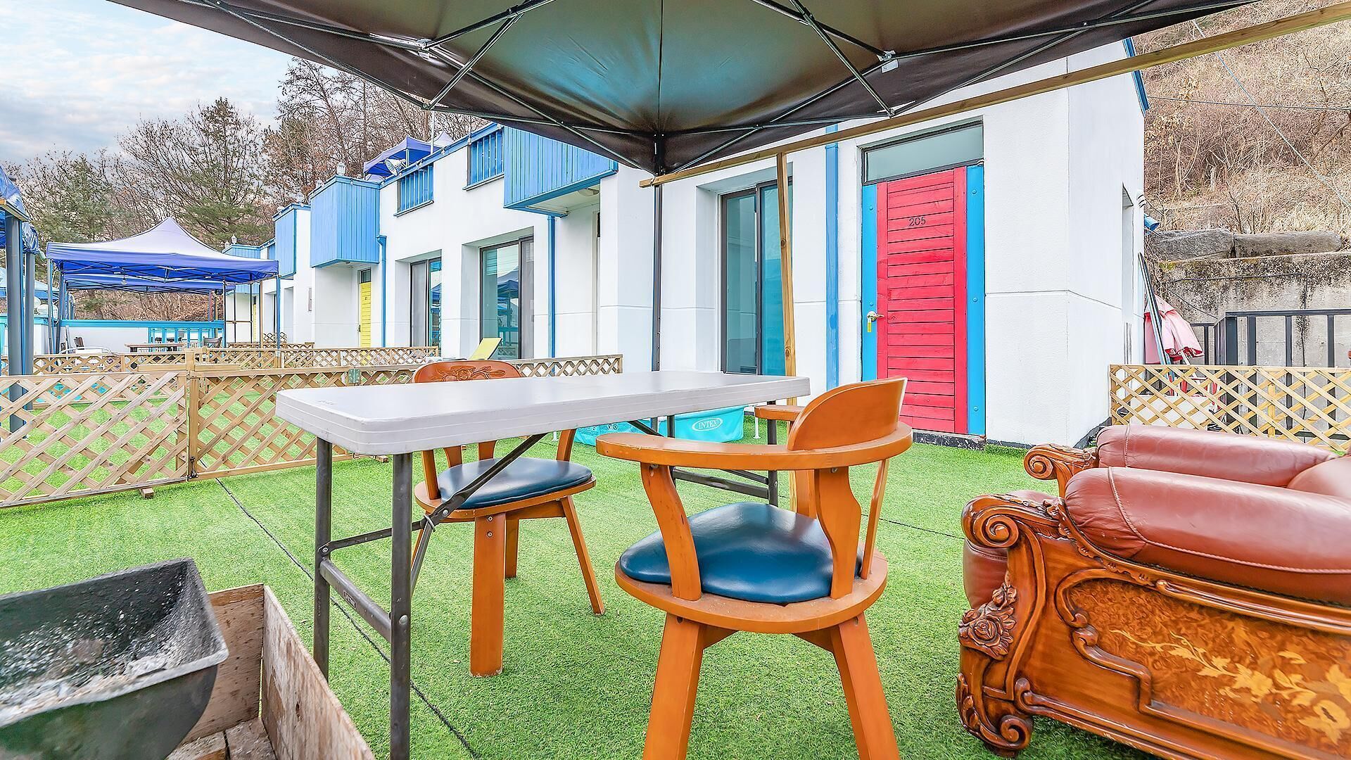 Chuncheon Dogandstay