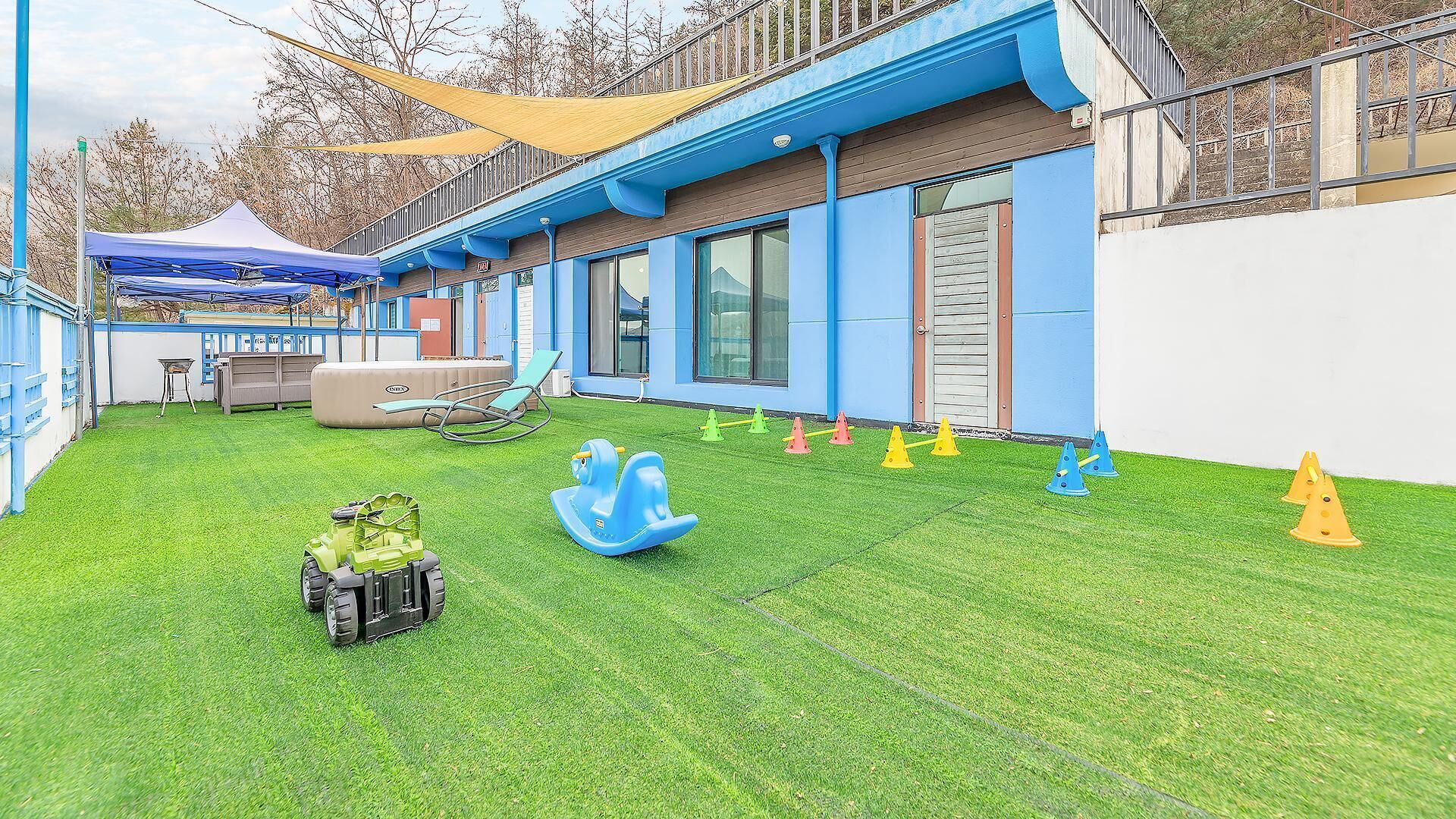 Chuncheon Dogandstay
