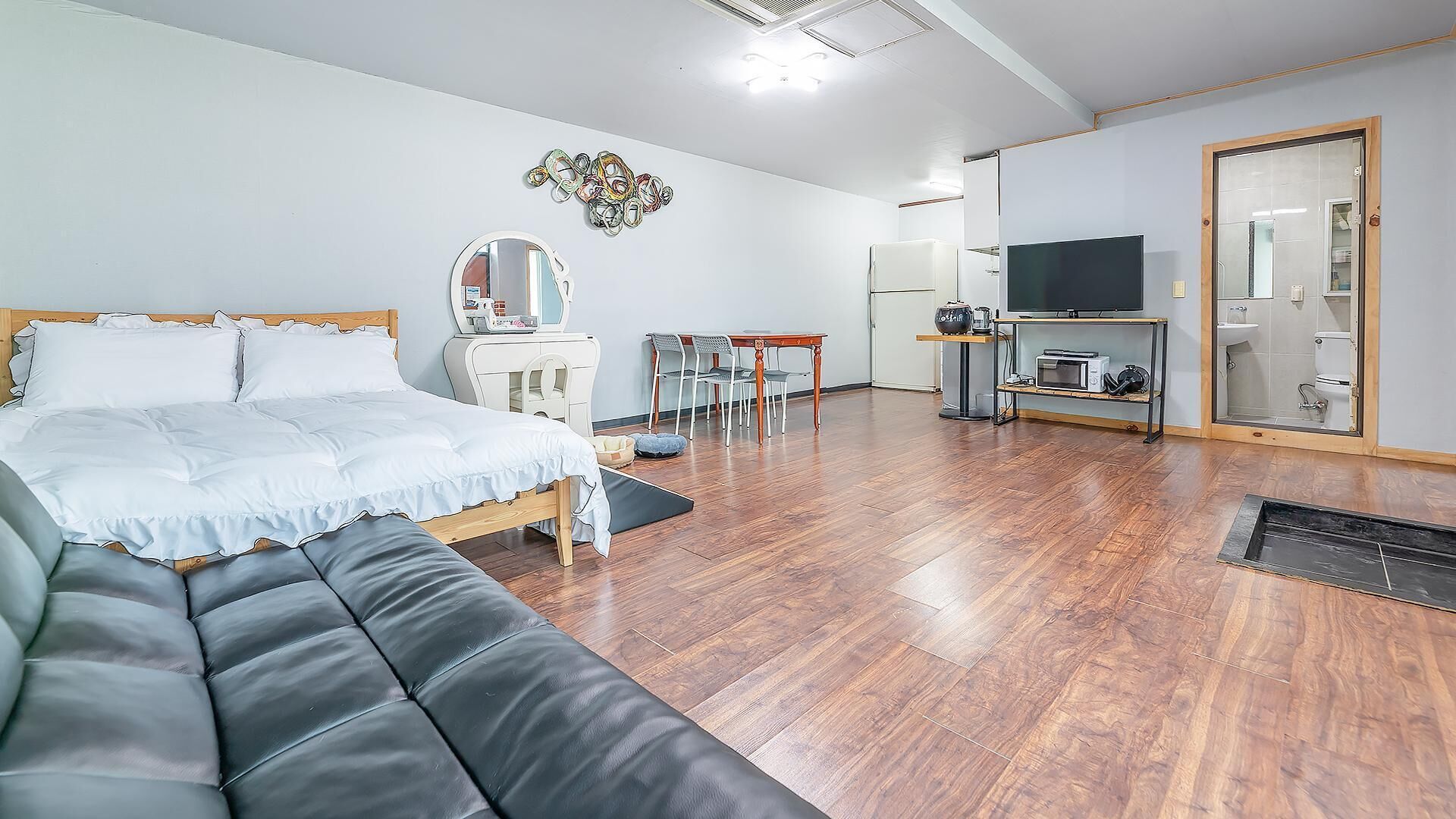 Chuncheon Dogandstay