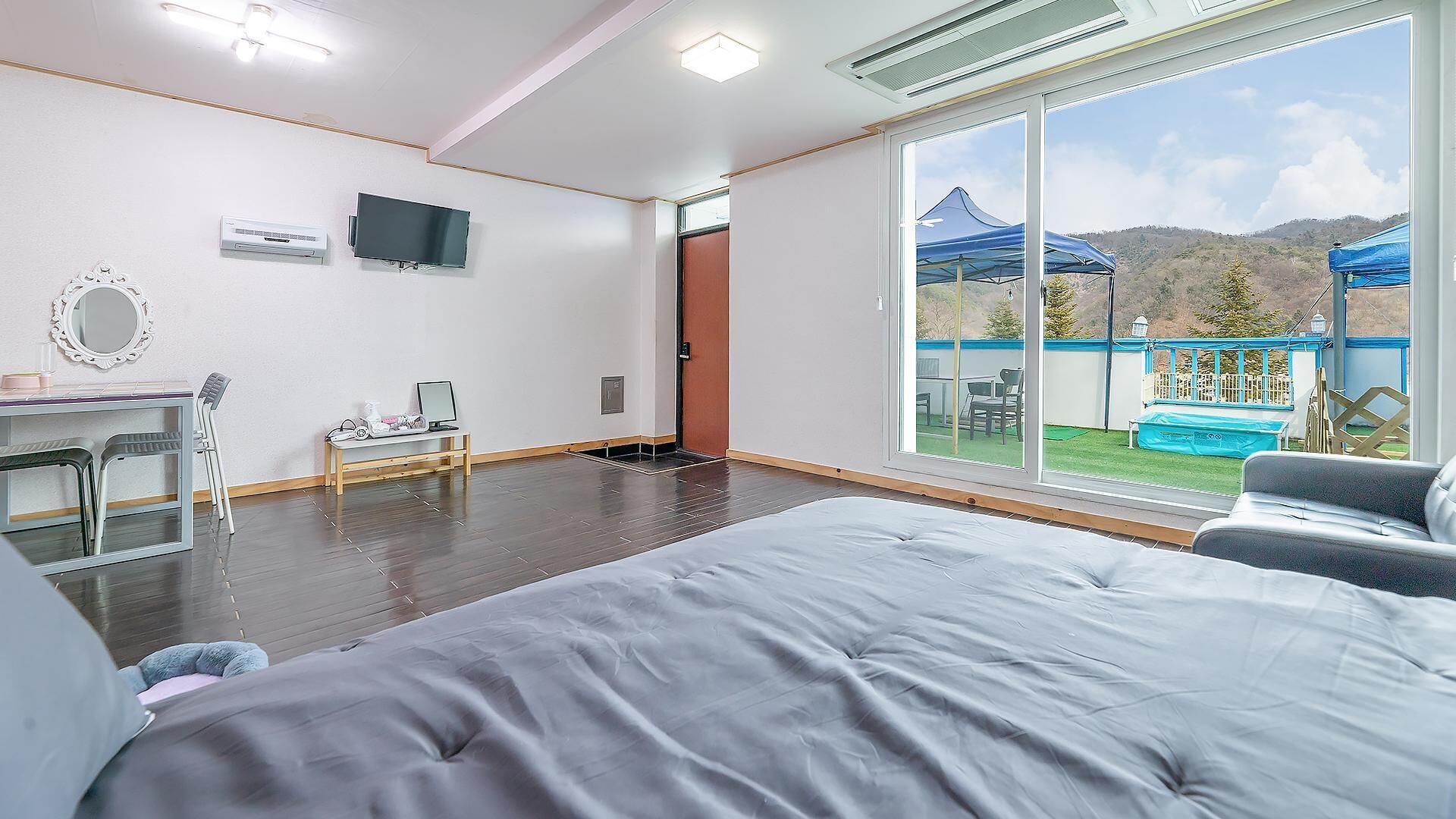 Chuncheon Dogandstay