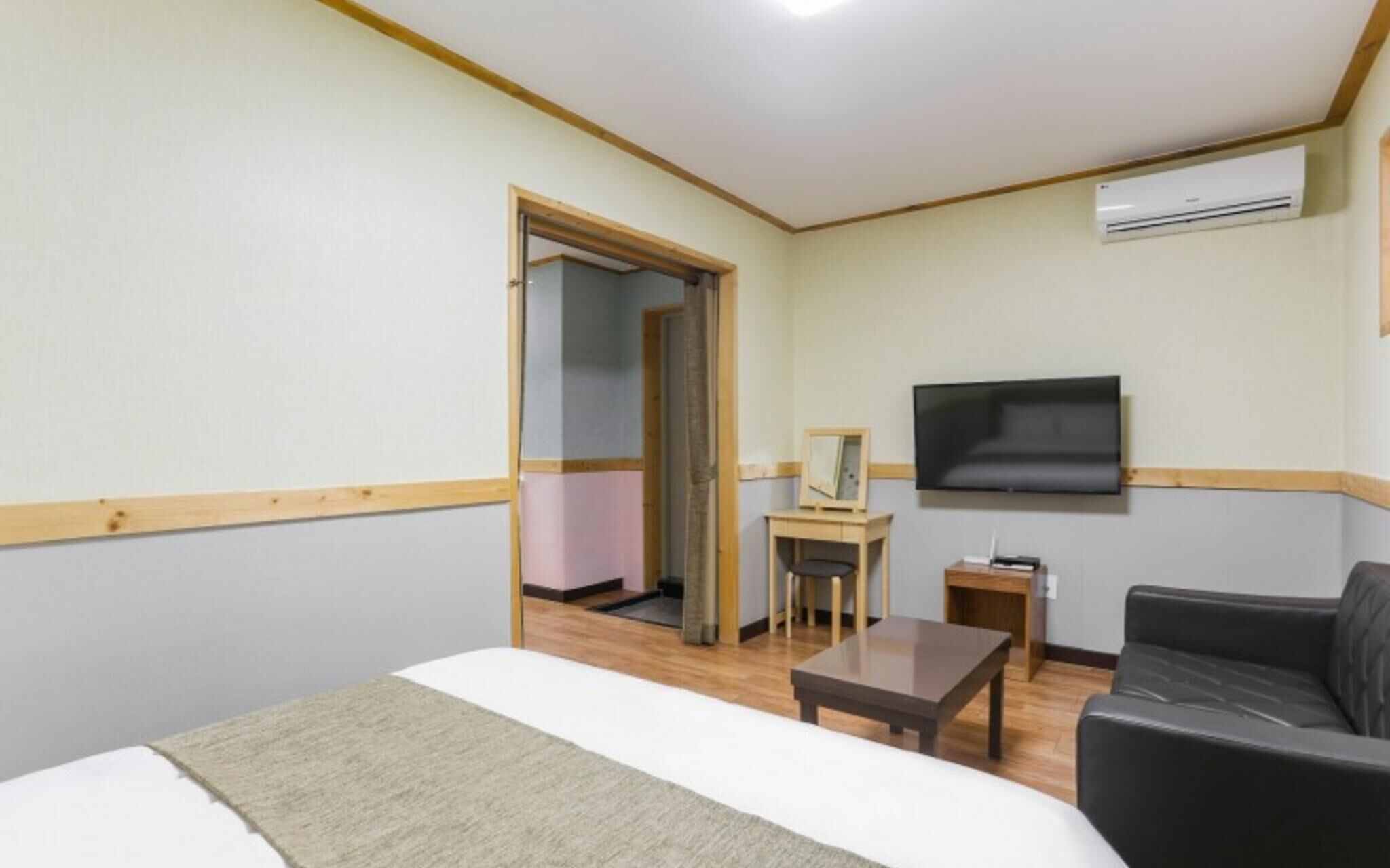 Chuncheon El Dorado Pension