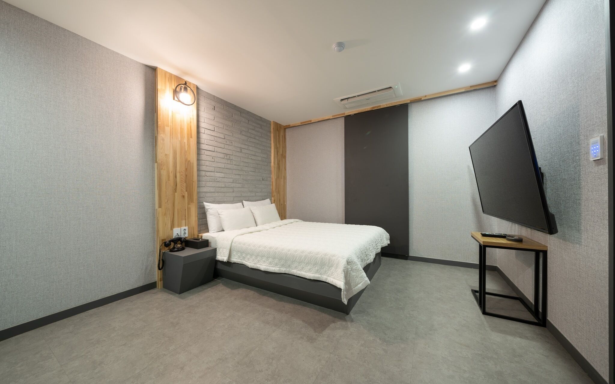 Chuncheon Hotel 121