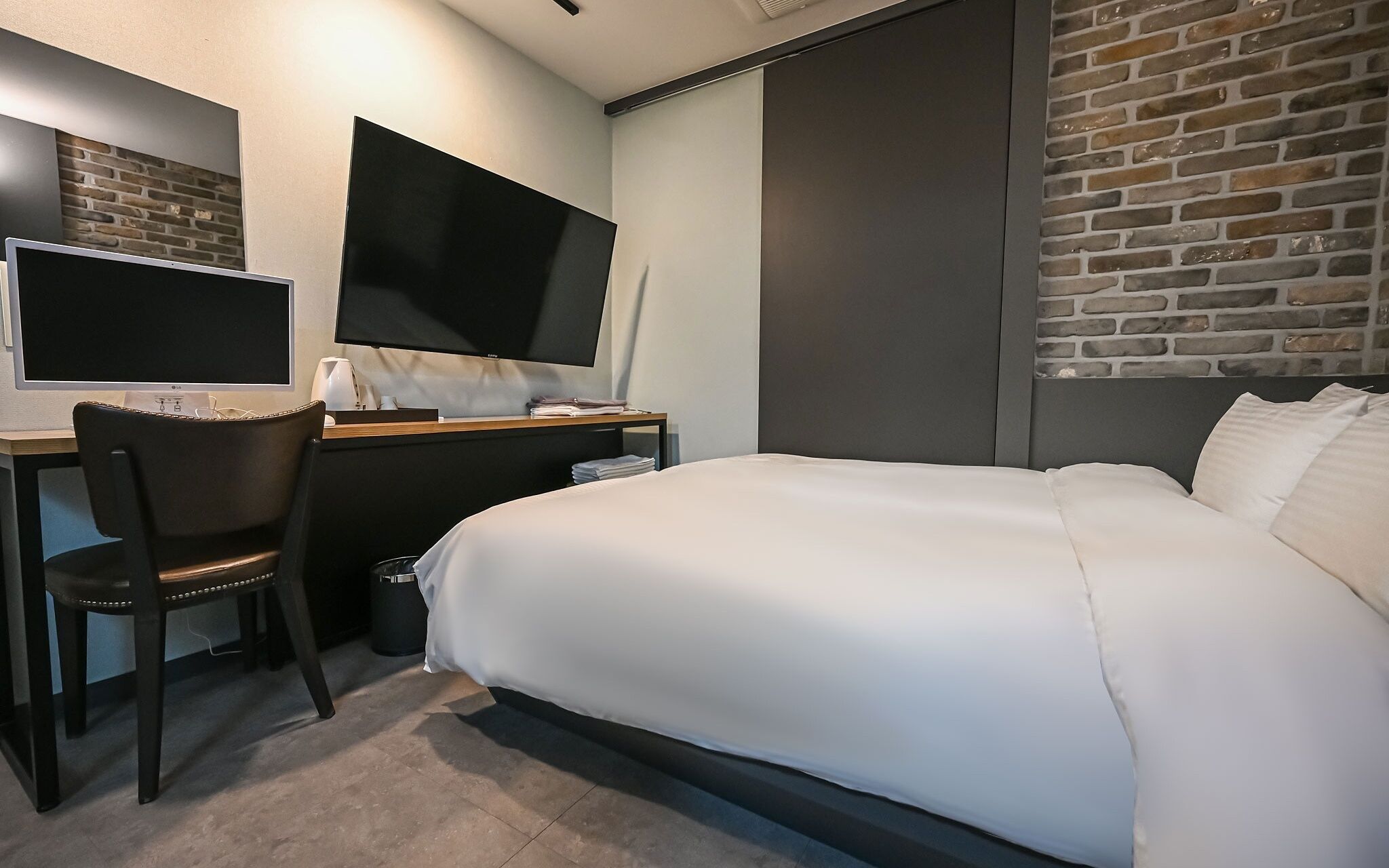 Chuncheon Hotel 121