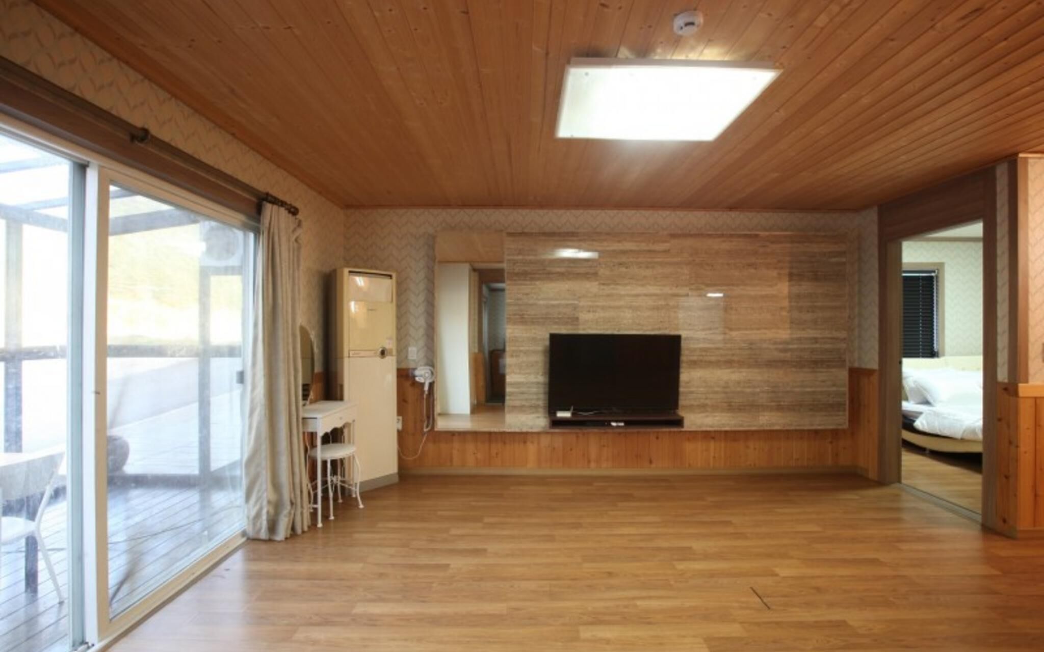 Chuncheon Pet Island Pension