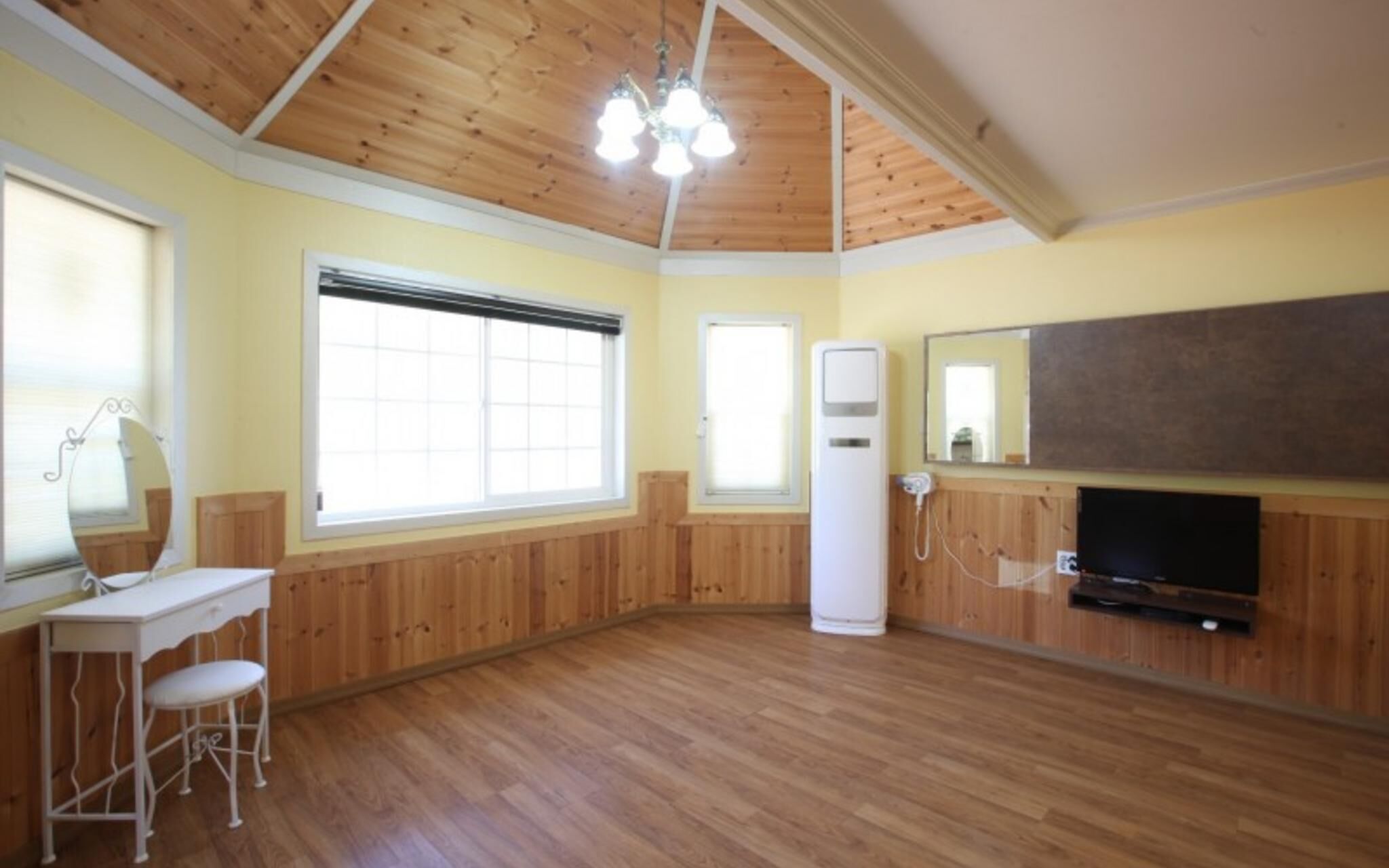 Chuncheon Pet Island Pension