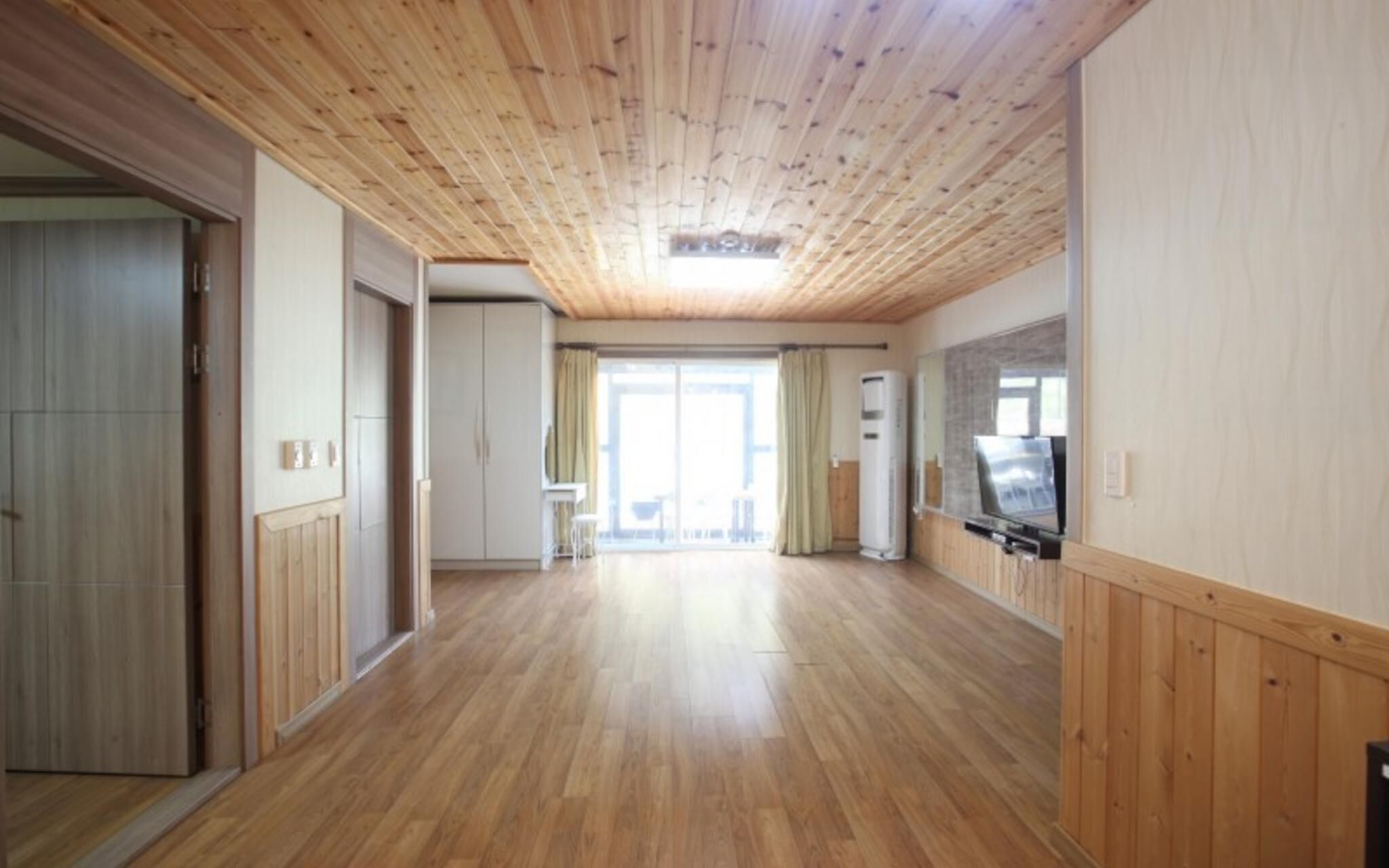 Chuncheon Pet Island Pension