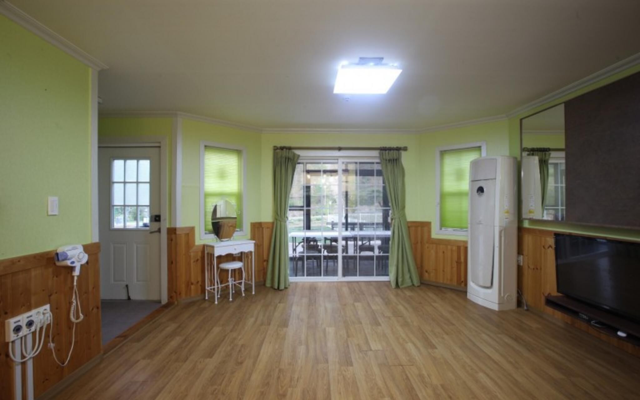 Chuncheon Pet Island Pension