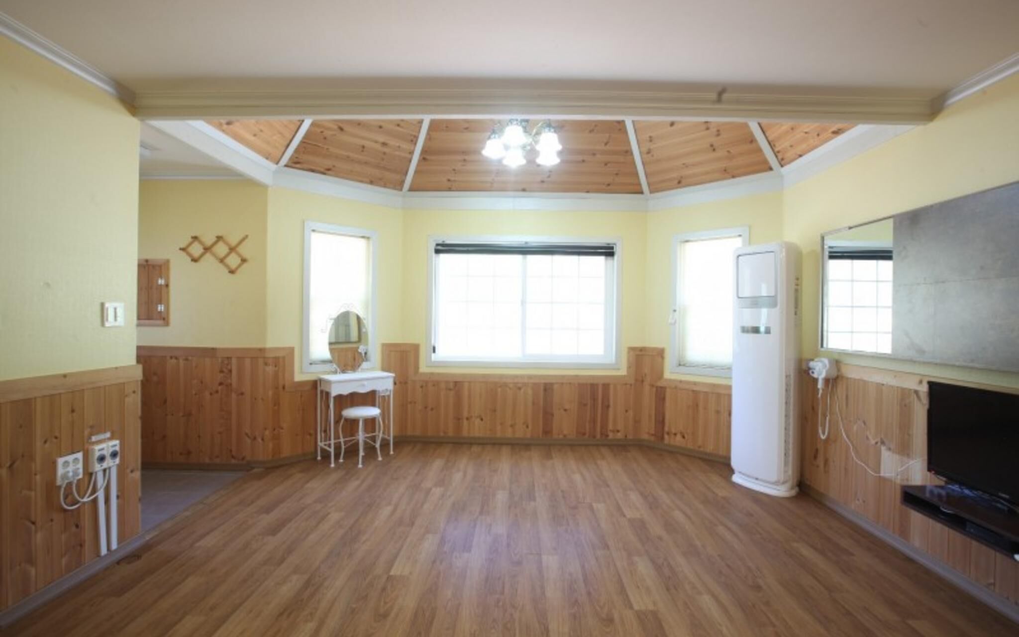 Chuncheon Pet Island Pension