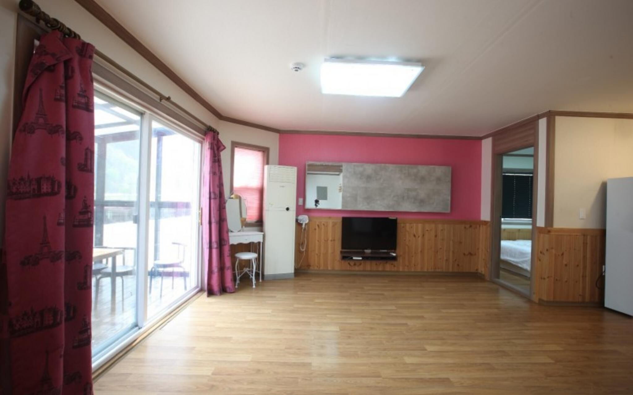 Chuncheon Pet Island Pension