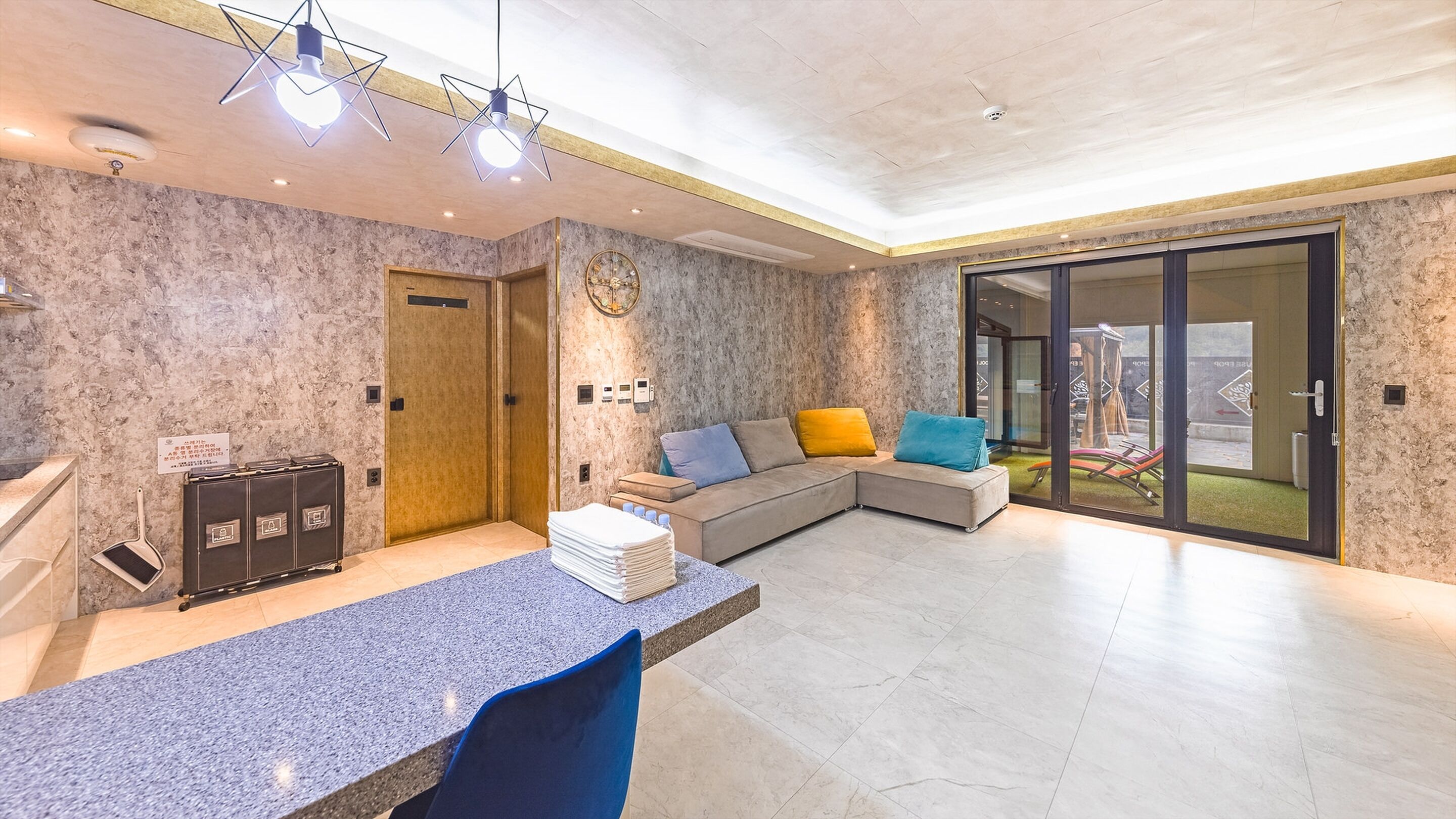 Chuncheon Poolhouse Epop