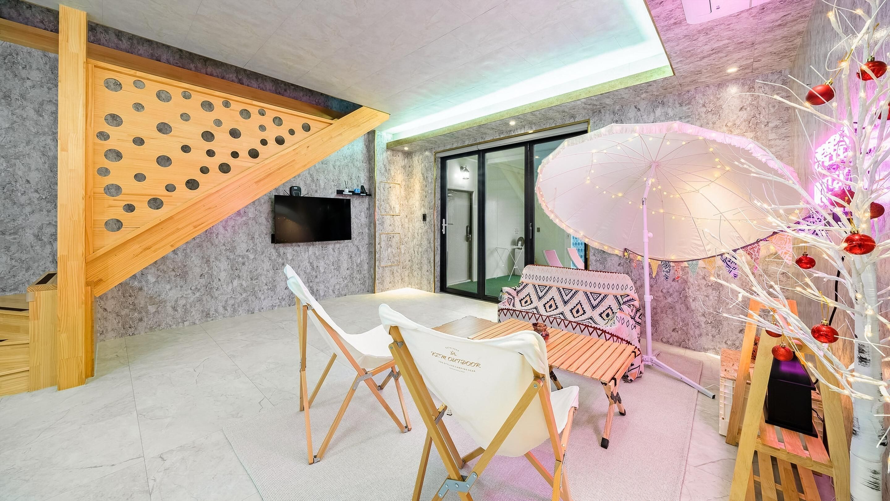 Chuncheon Poolhouse Epop