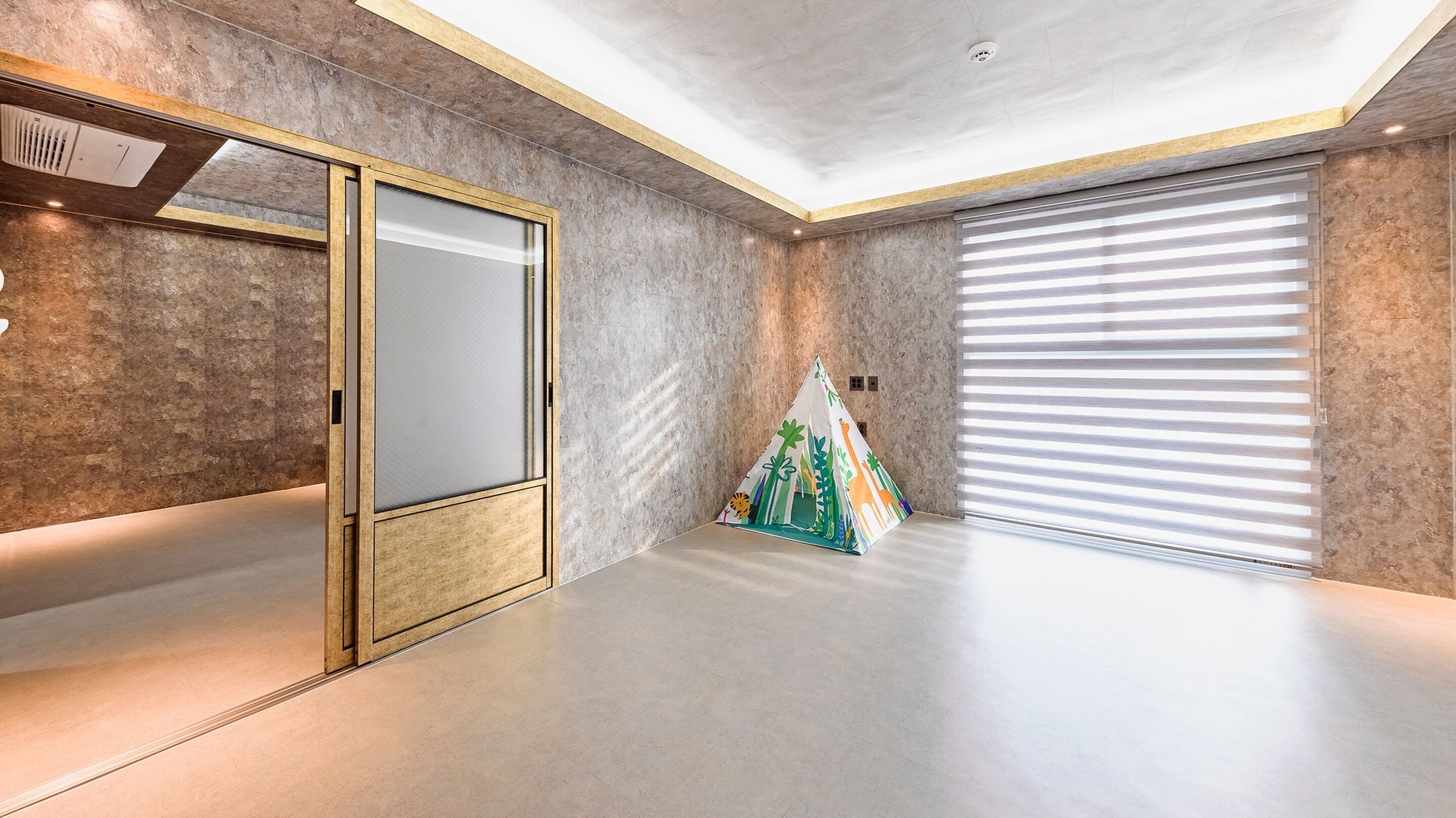 Chuncheon Poolhouse Epop