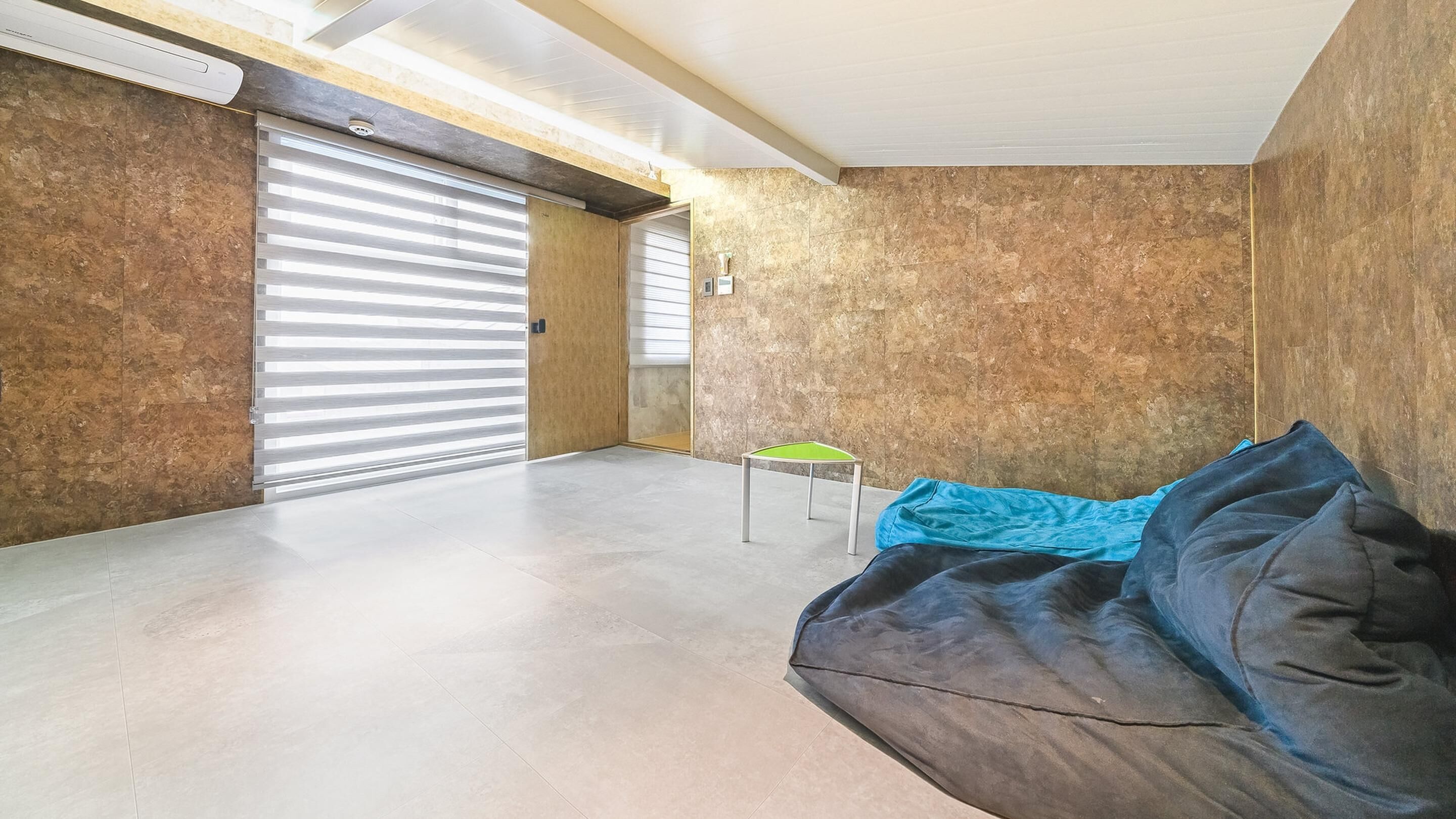 Chuncheon Poolhouse Epop