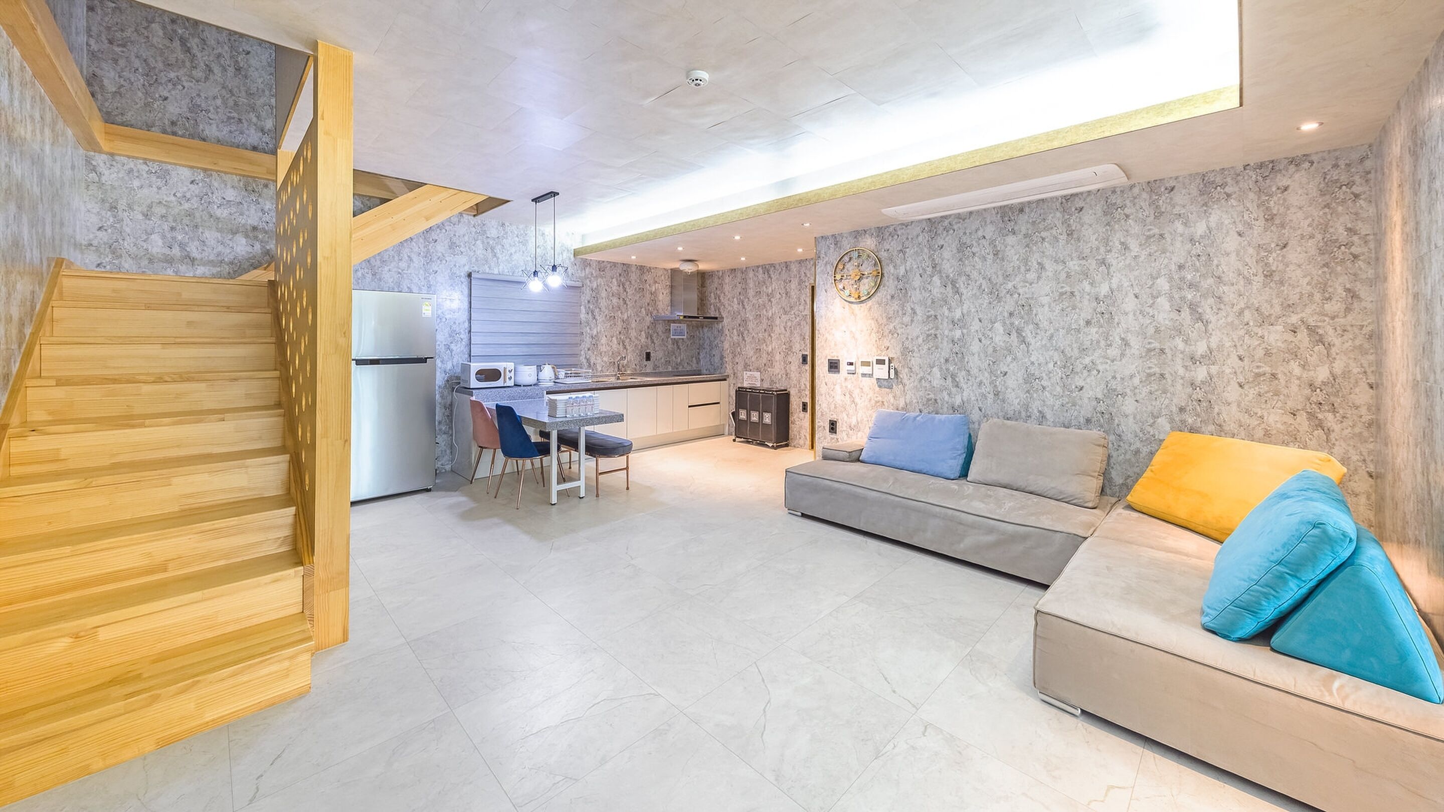 Chuncheon Poolhouse Epop