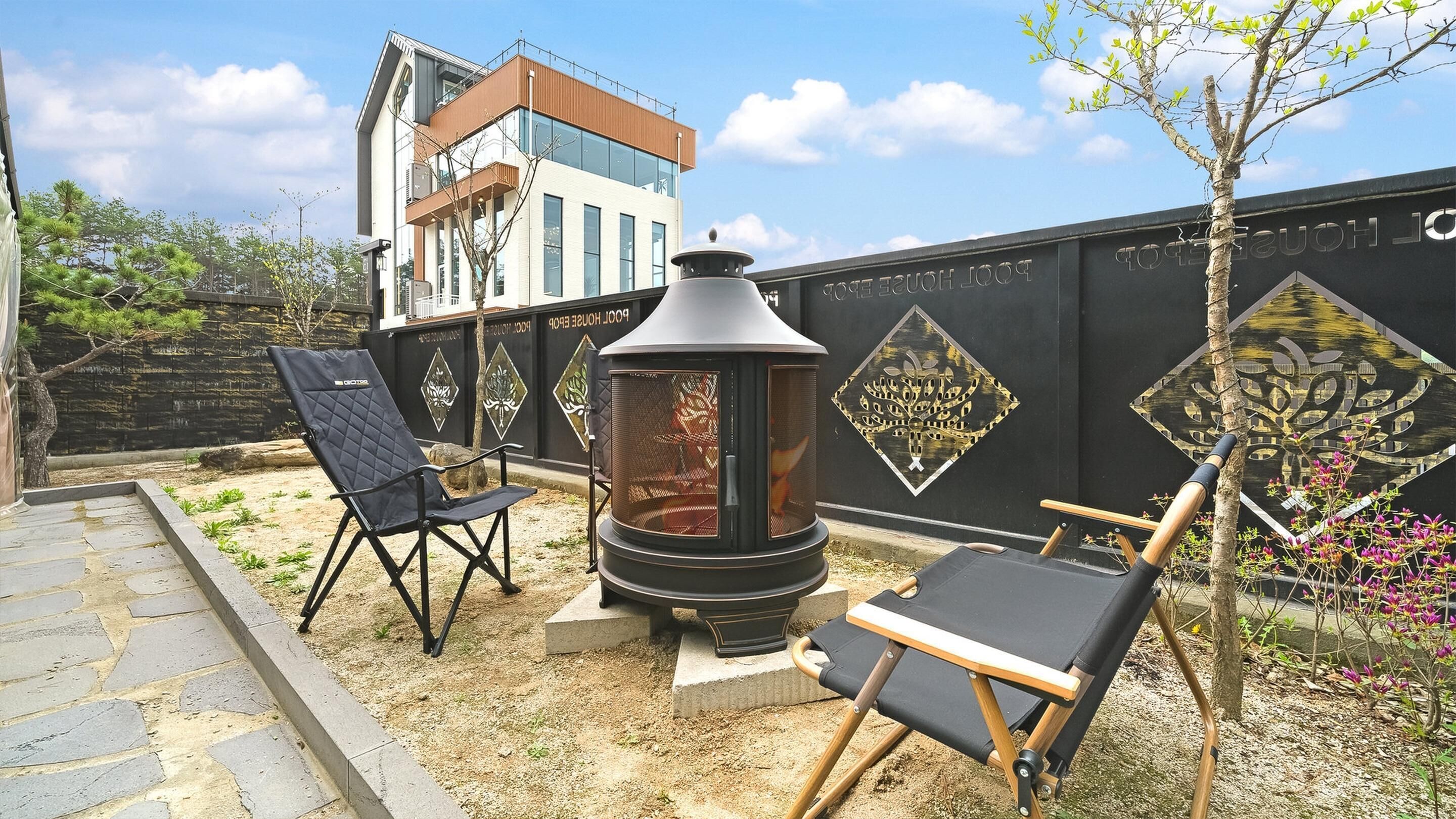 Chuncheon Poolhouse Epop