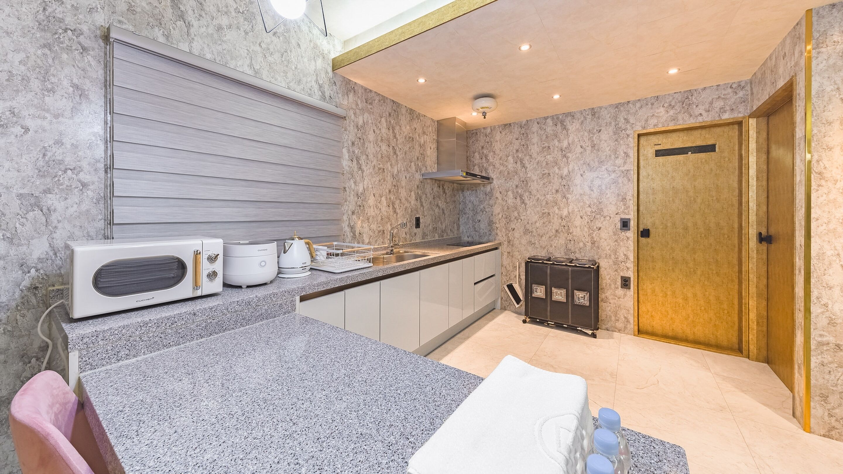 Chuncheon Poolhouse Epop