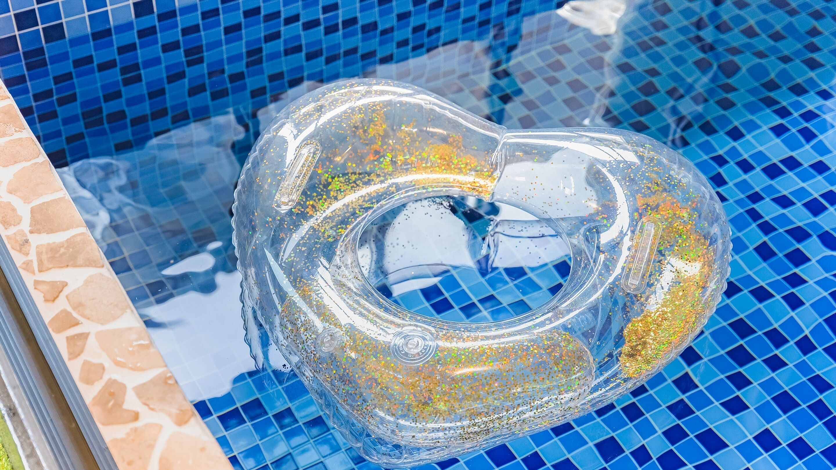 Chuncheon Poolhouse Epop