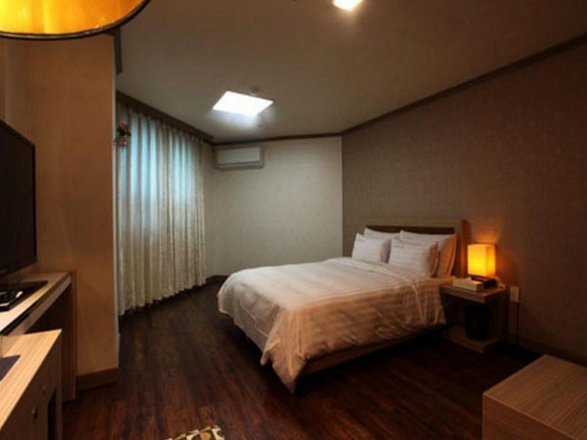 Chuncheon Tourist Hotel
