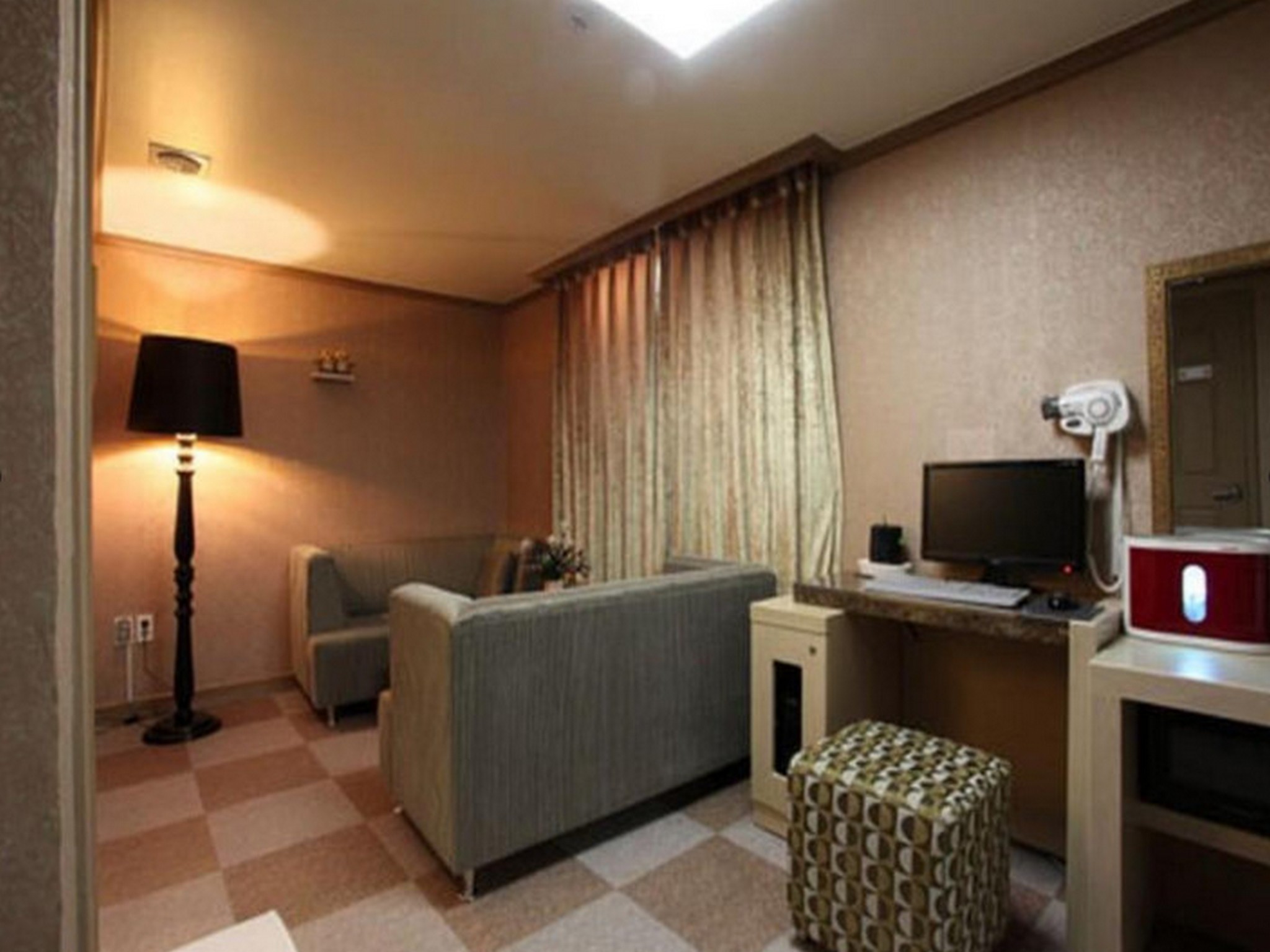 Chuncheon Tourist Hotel