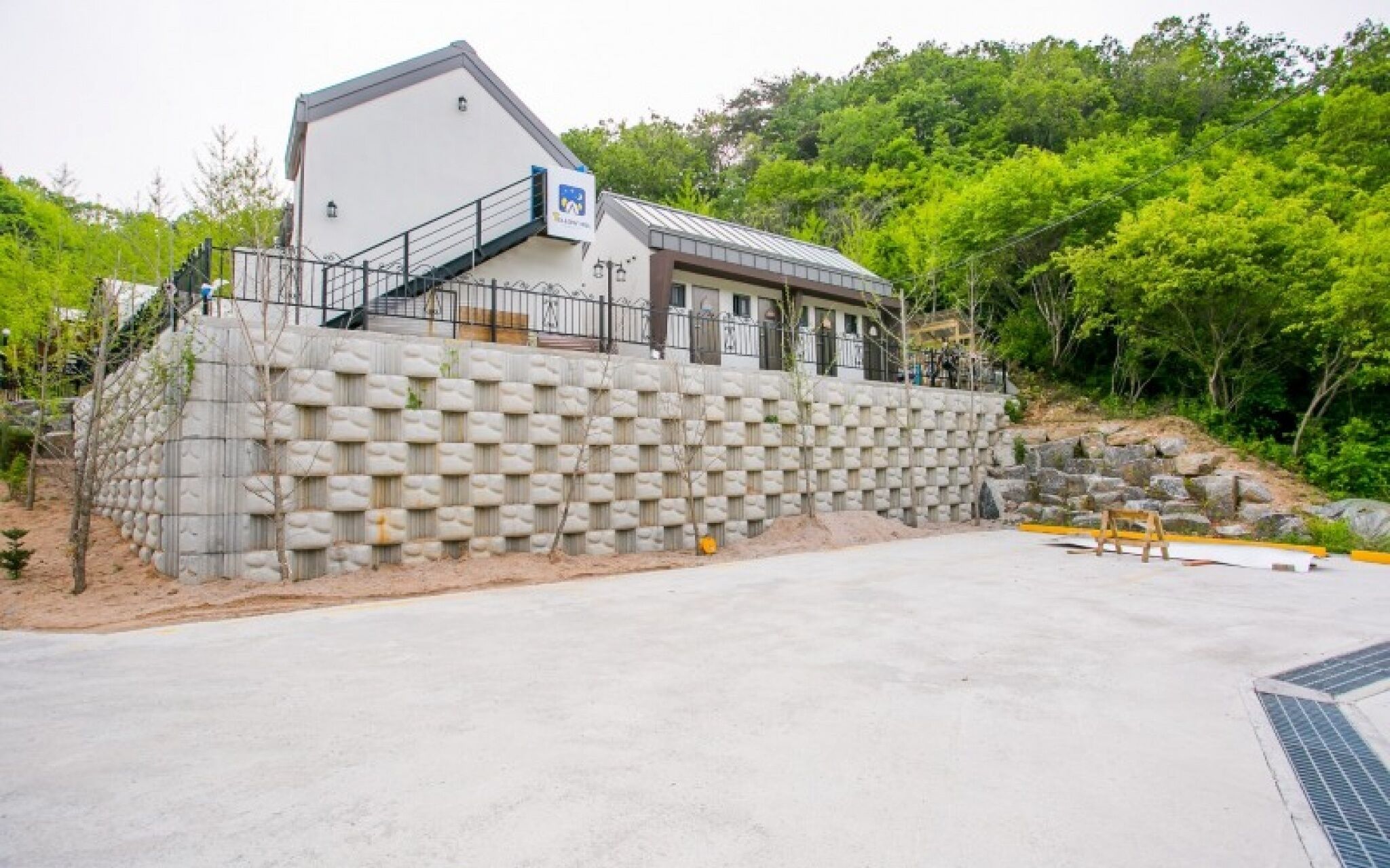 Chuncheon Yellow Hill Glamping Pension